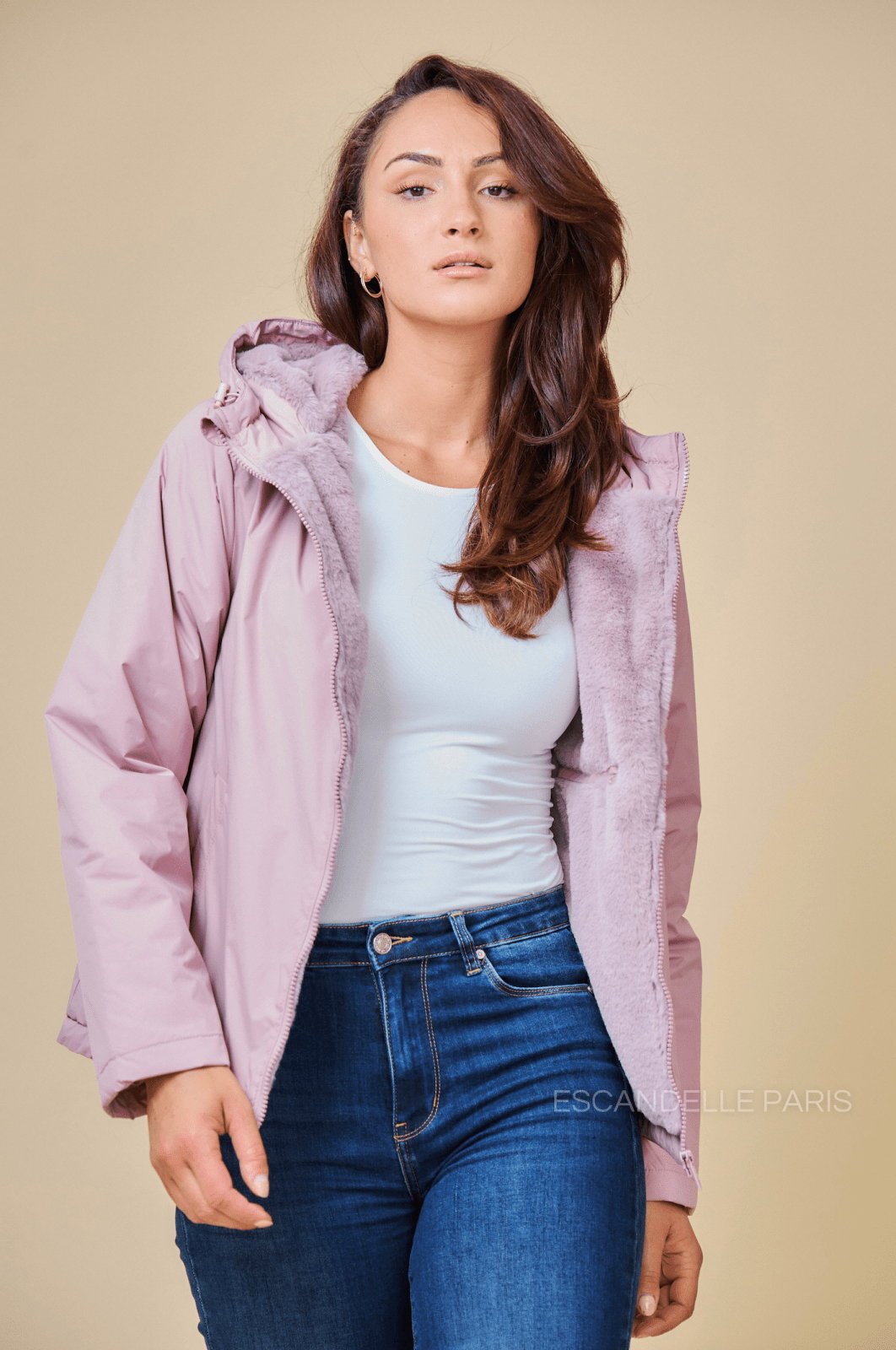 JIMMY parka courte imperméable fourrée rose femme - Escandelle Paris (portrait)
#couleur_rose