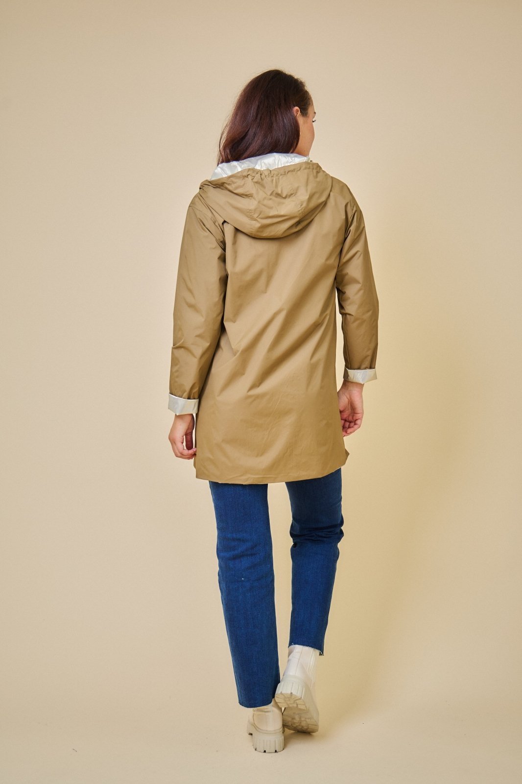 JUNE parka longue imperméable réversible métallisée taupe femme - Escandelle Paris (côté doré)
#couleur_taupe