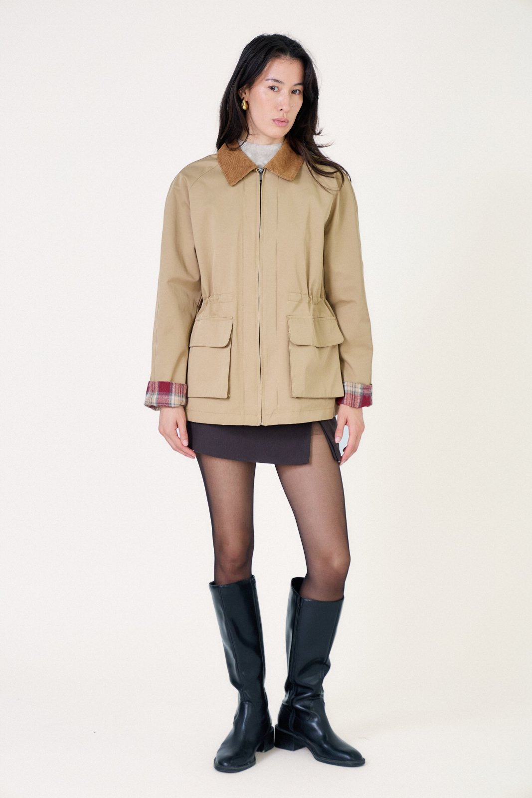 MARLEY veste mi-longue déperlante beige femme - Escandelle Paris (silhouette entière)
#couleur_beige