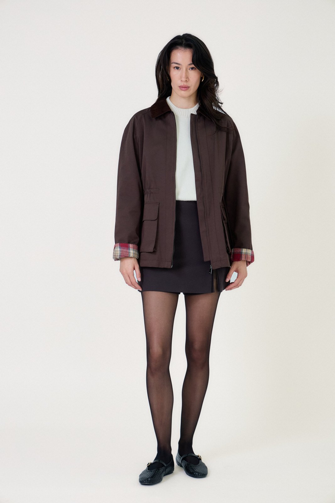 MARLEY veste mi-longue déperlante choco femme - Escandelle Paris (silhouette entière)
#couleur_choco