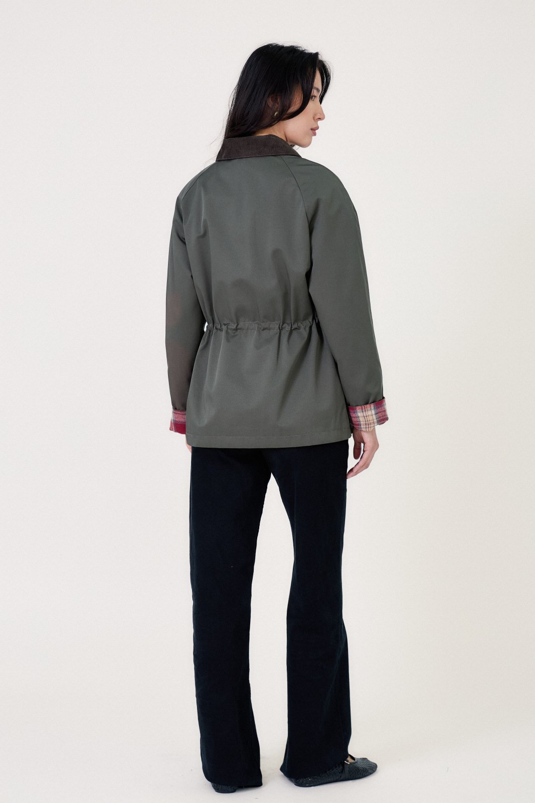 MARLEY veste mi-longue déperlante kaki femme - Escandelle Paris (dos)
#couleur_kaki