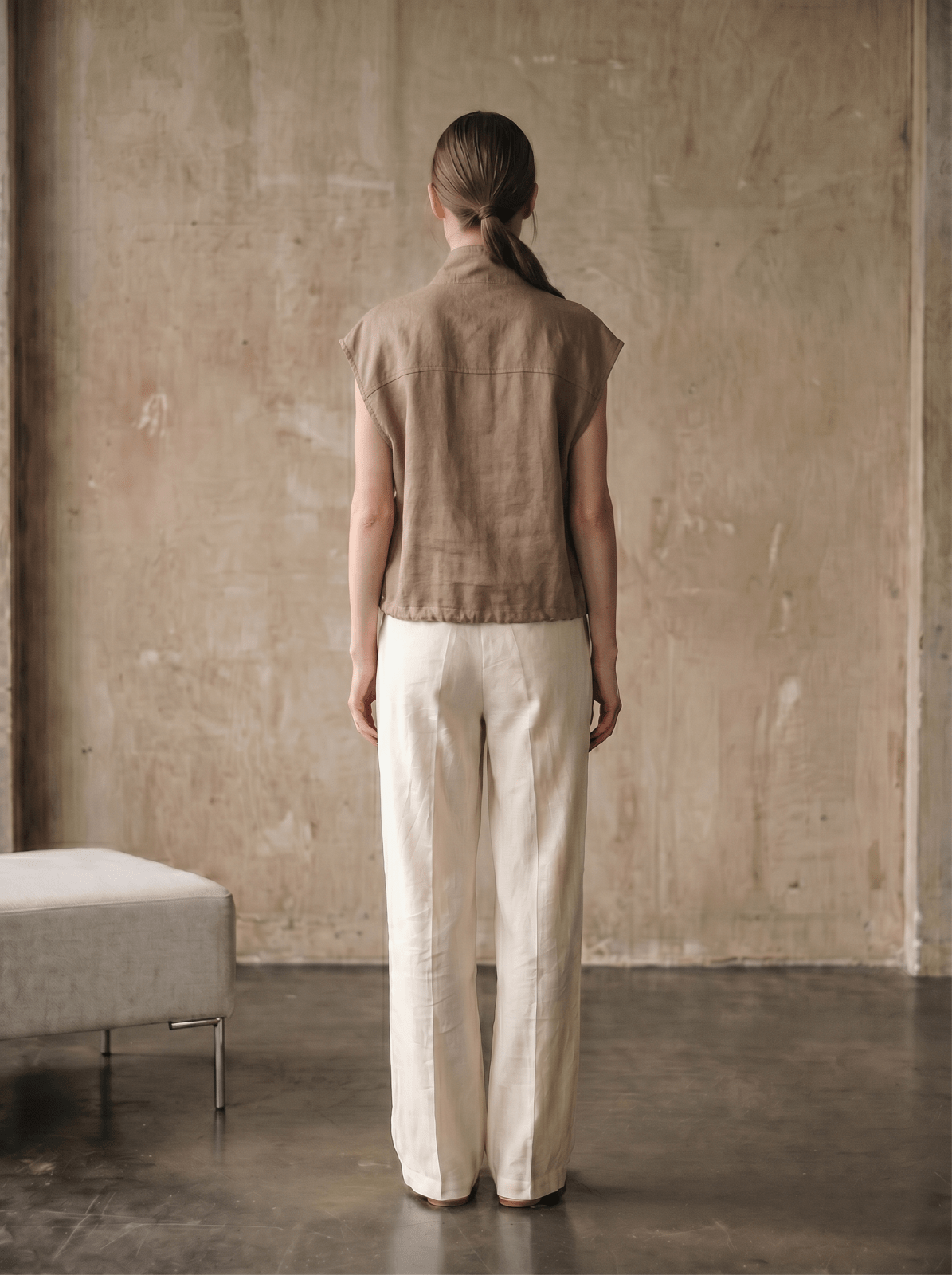 ODILE - Gilet sans manches Taupe - EscandelleParis