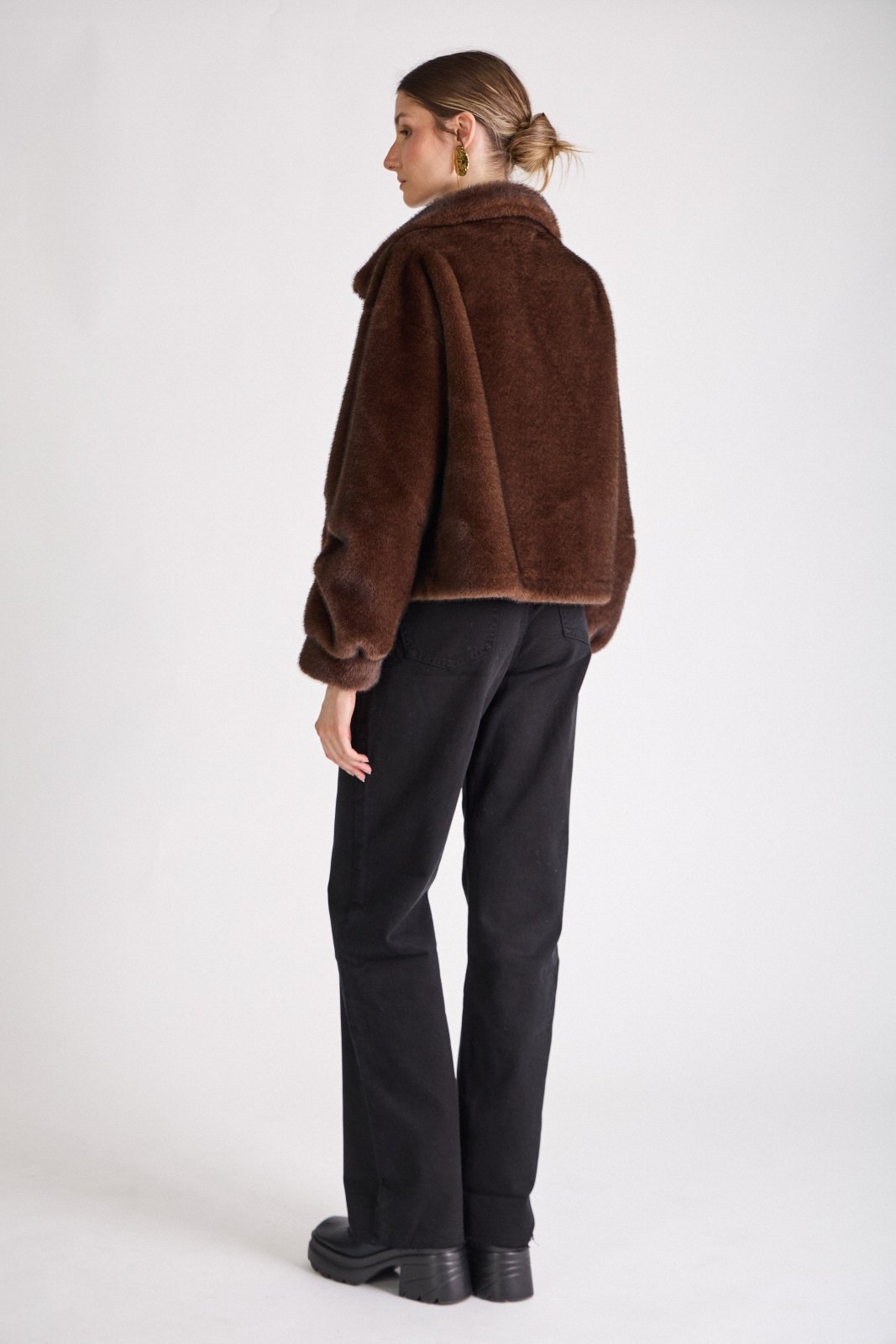 OLIVIA blouson mi-long fausse fourrure zippé cordon serrage choco femme - Escandelle Paris (dos)
#couleur_choco