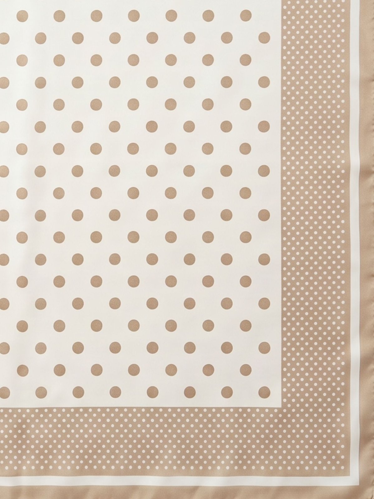 Opaline - Foulard Beige - EscandelleParis
#couleur_beige