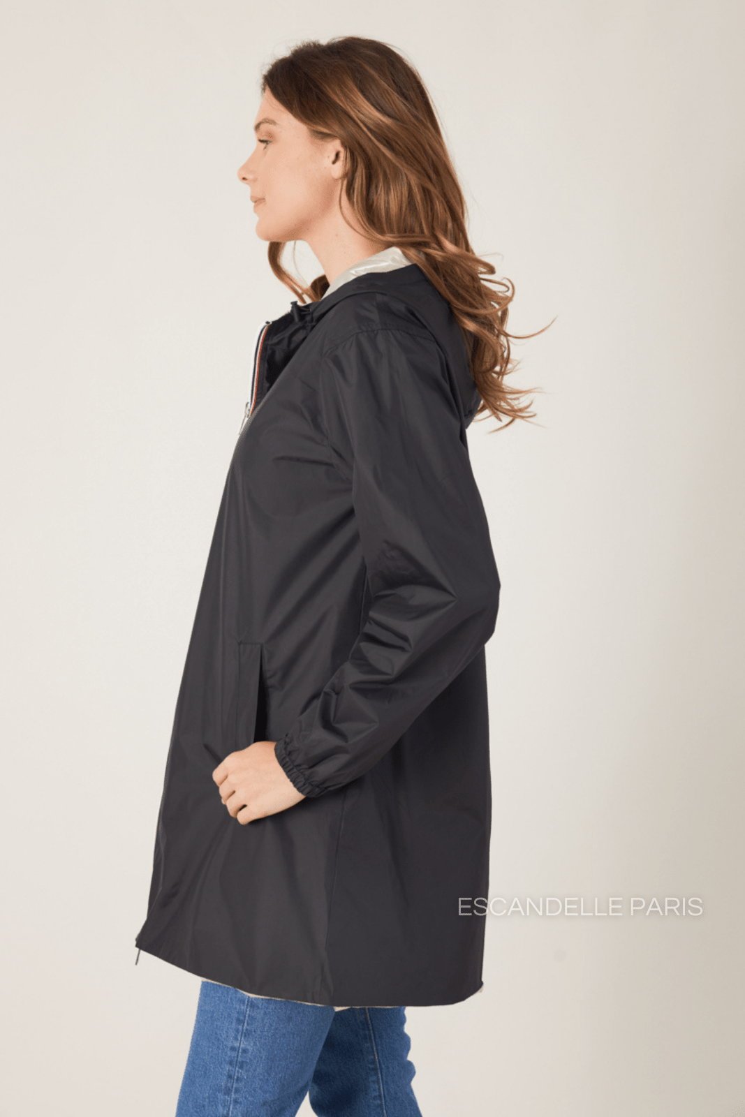 PARIS parka hiver réversible imperméable dorée noir femme - Escandelle Paris (vue de profil)
#couleur_noir