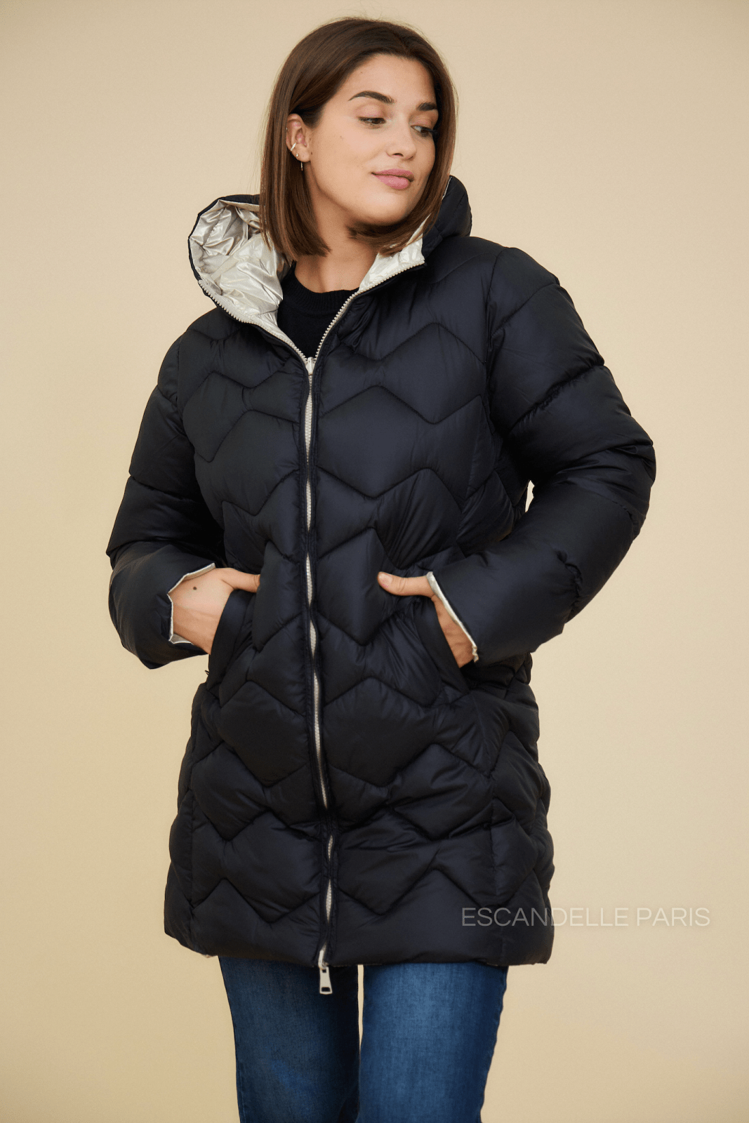ROMANE doudoune imperméable réversible dorée noir femme - Escandelle Paris (portrait)
#couleur_noir