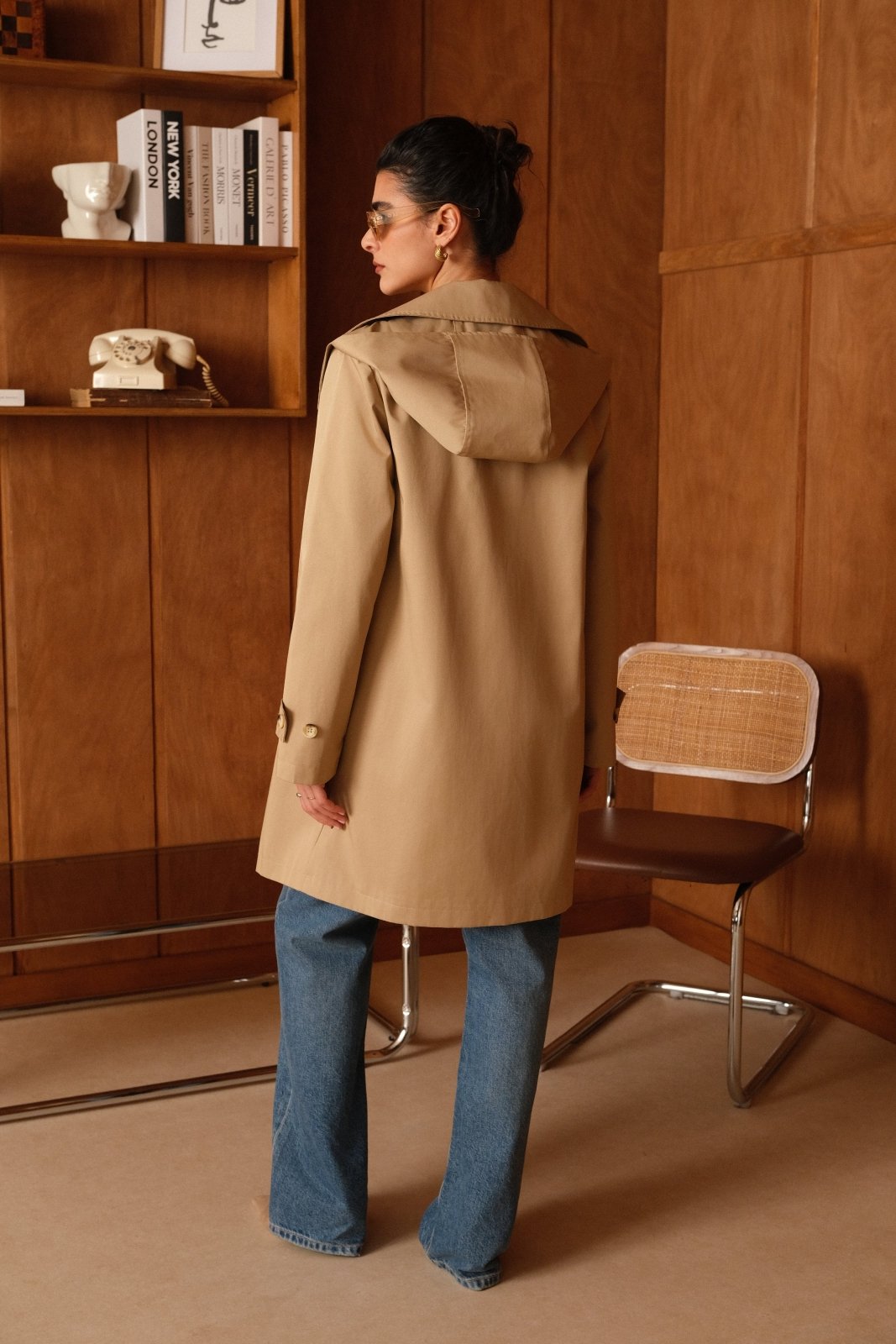 SELENA trench long déperlant capuche beige femme - Escandelle Paris (dos)
#couleur_beige