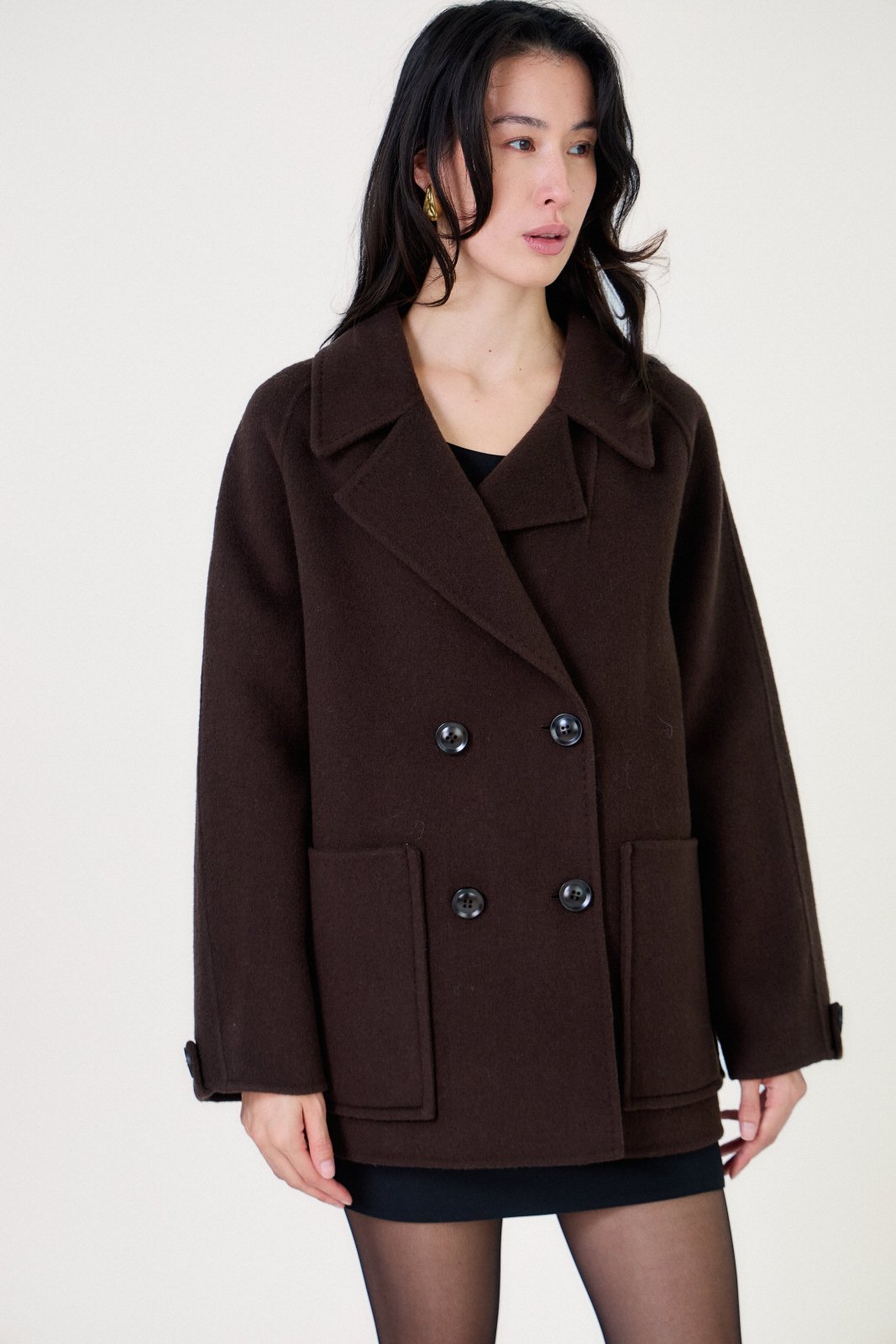 SERAPHINA manteau caban mi-long laine double boutonnage choco femme - Escandelle Paris (portrait)
#couleur_choco