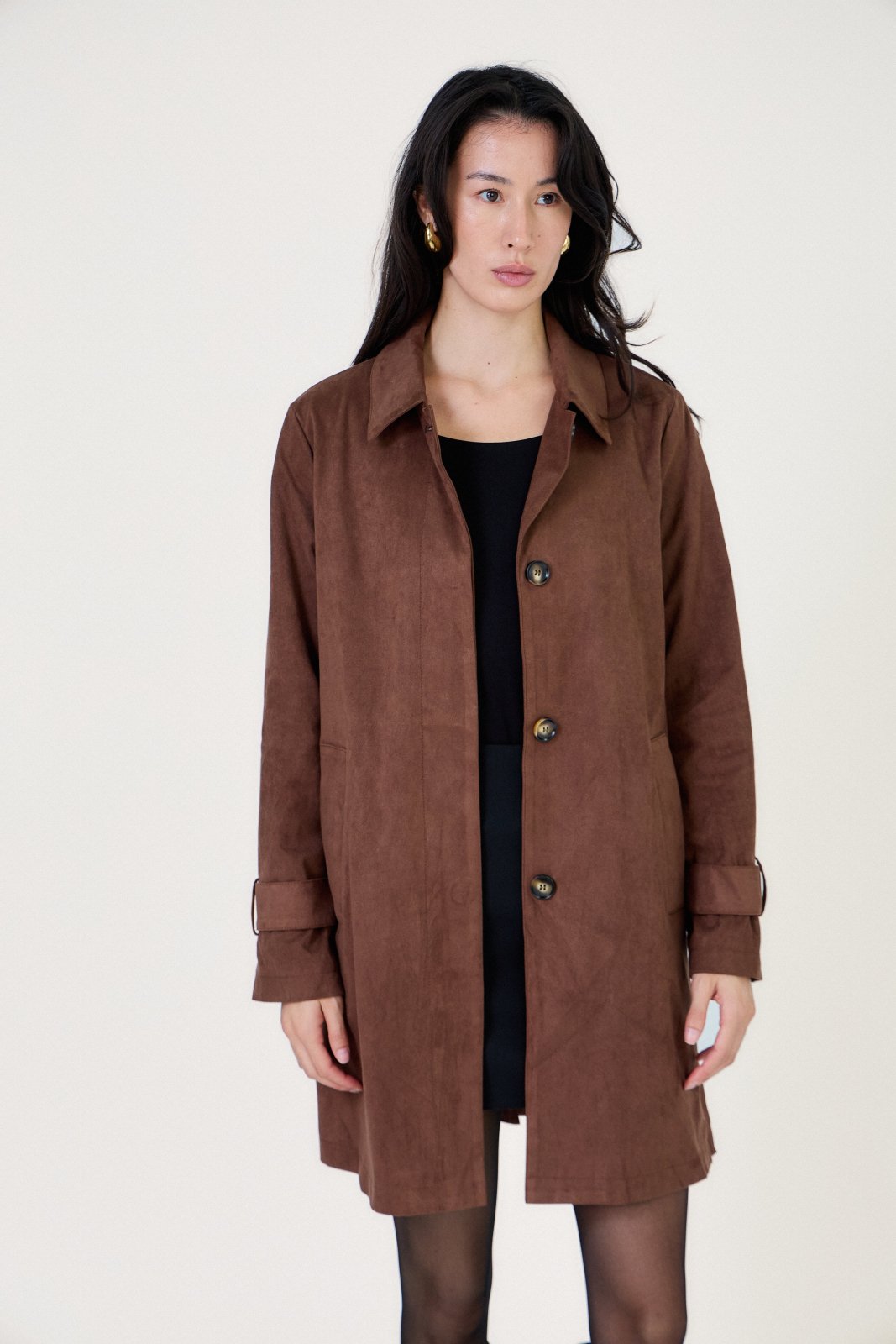 SYDNEY trench long suédine choco femme - Escandelle Paris (portrait)
#couleur_choco