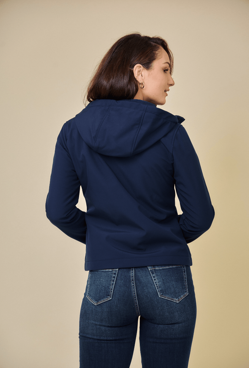 ZOÉ parka courte softshell déperlante imperméable navy femme - Escandelle Paris (dos)
#couleur_marine
