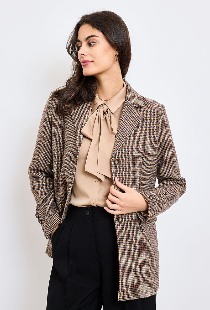 blazer à carreaux, fermeture à 2 boutons, poignets à boutons, col à revers, ensemble veste short