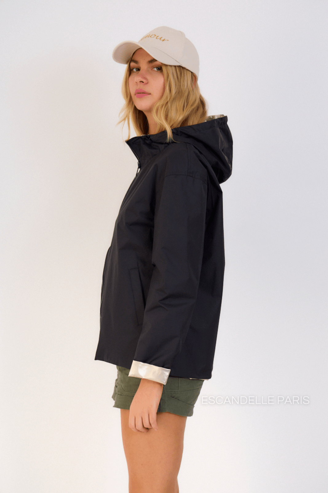 APRIL - Parka Noir - Escandelle (Vue de profil gauche) 
#couleur_noir