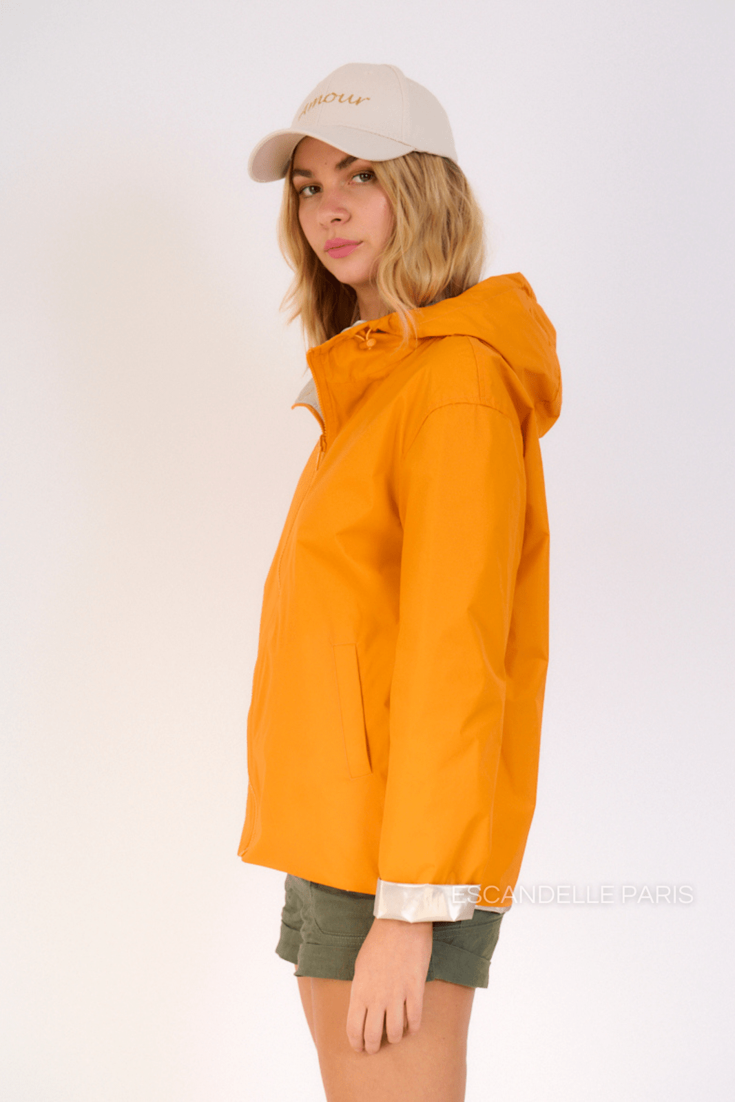 APRIL - Parka Courte Réversible Orange - Escandelle (Vue de profil gauche) 
#couleur_orange