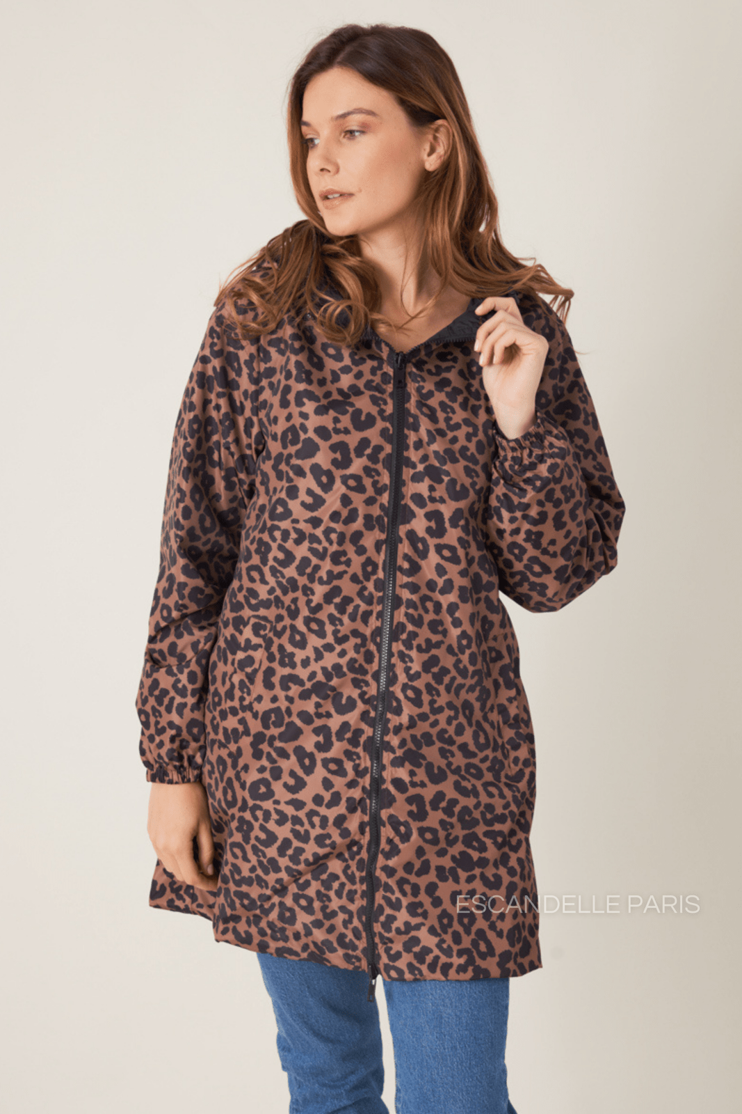 JORDIE - Parka Choco - Escandelle  (Vue de face - portrait - parka imperméable côté réversible choco) 
#couleur_choco