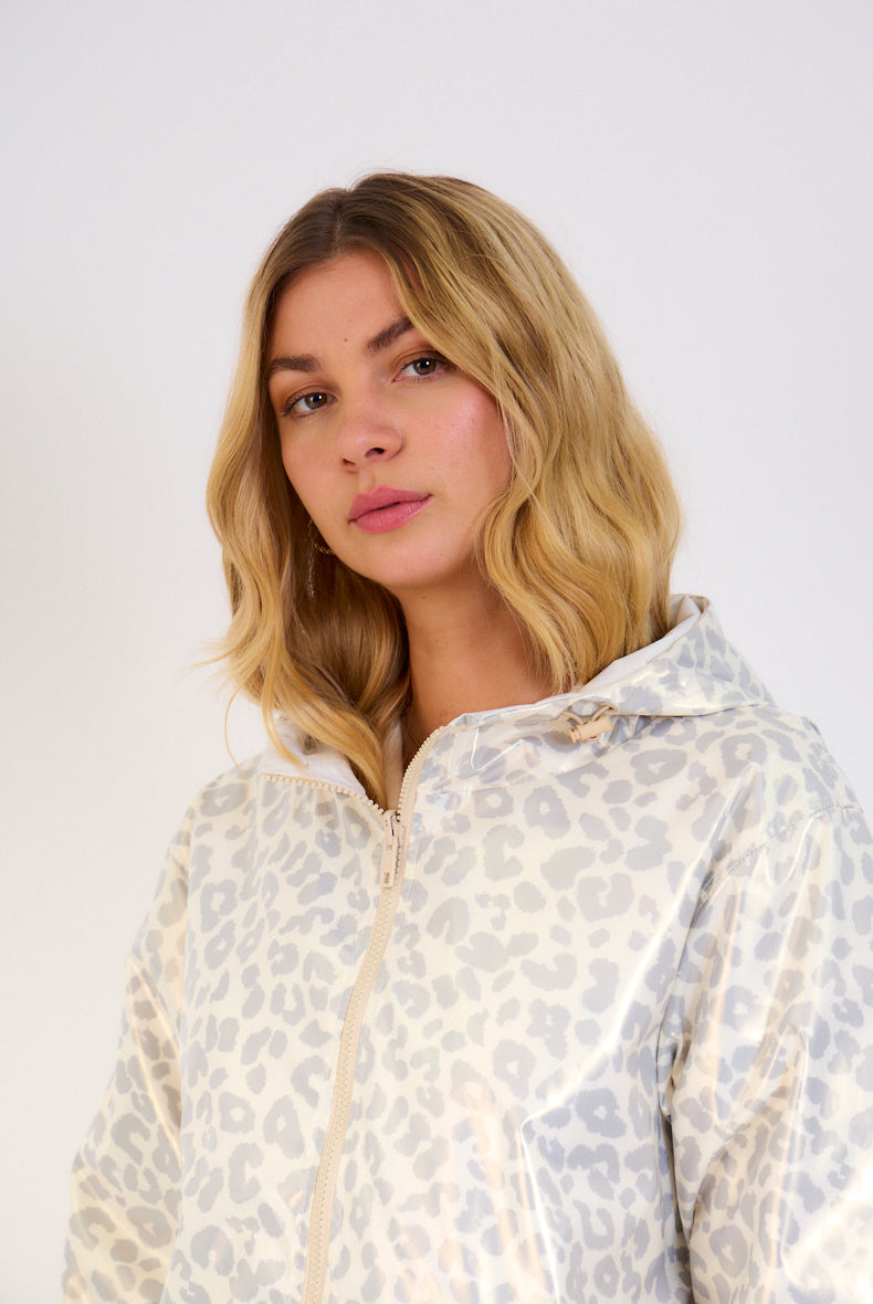 Manteau réversible style ciré mode argent zoom motif léopard