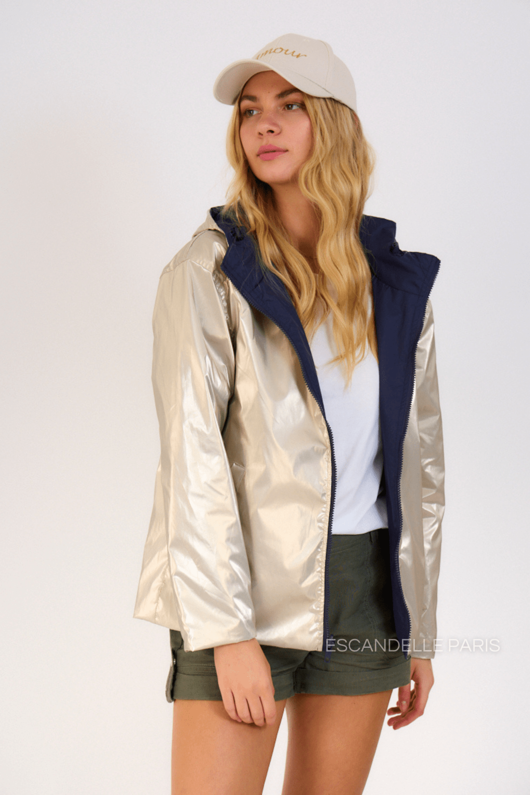 APRIL - Parka Marine - Escandelle (Vue de face - portrait - parka imperméable réversible côté dorée)
#couleur_navy