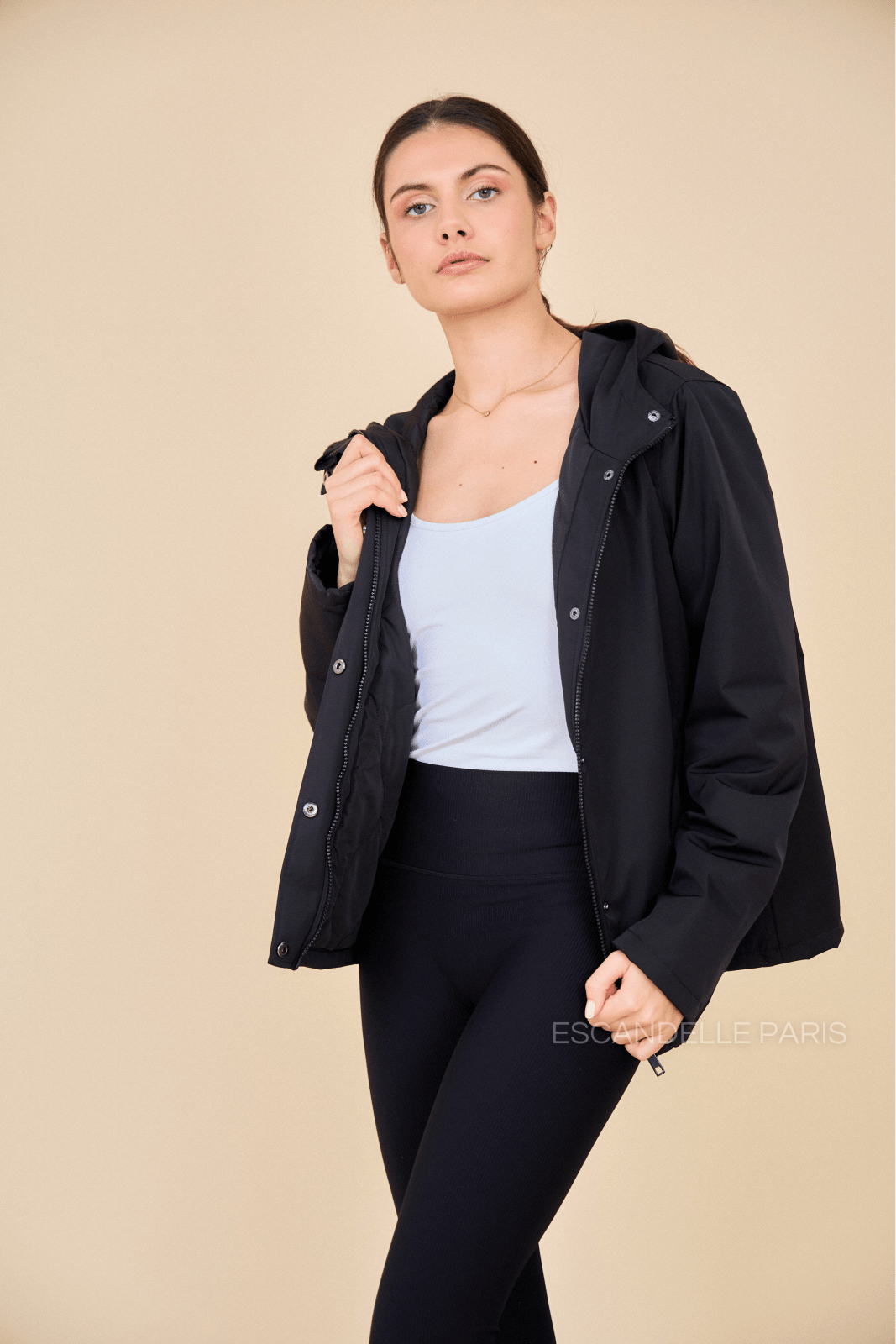 ADÈLE - Parka Noir - Escandelle (Vue de face - portrait) 
#couleur_noir