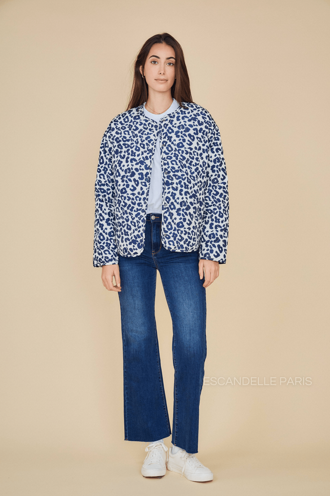 GISÈLE - Veste Marine - Escandelle (Vue de face - silhouette entière) 
#couleur_navy