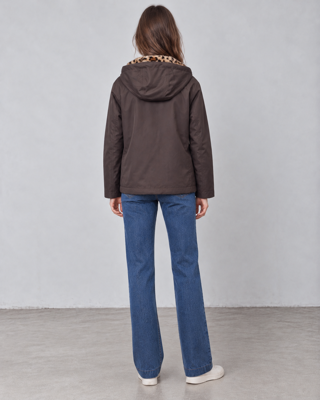 ELISA parka courte réversible coton déperlant fausse fourrure léopard capuche choco femme - Escandelle Paris (dos côté coton)
#couleur_choco