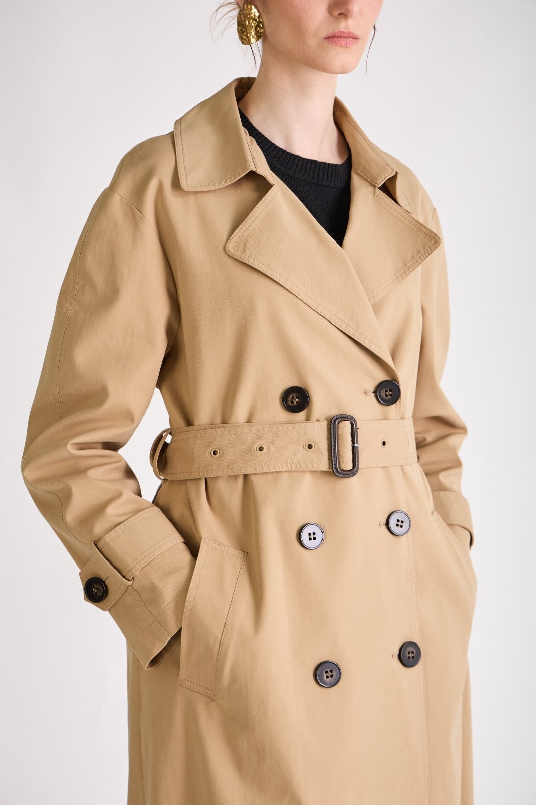DAPHNÉ - Trench Beige - Escandelle (Gros plan sur les détails et matières)