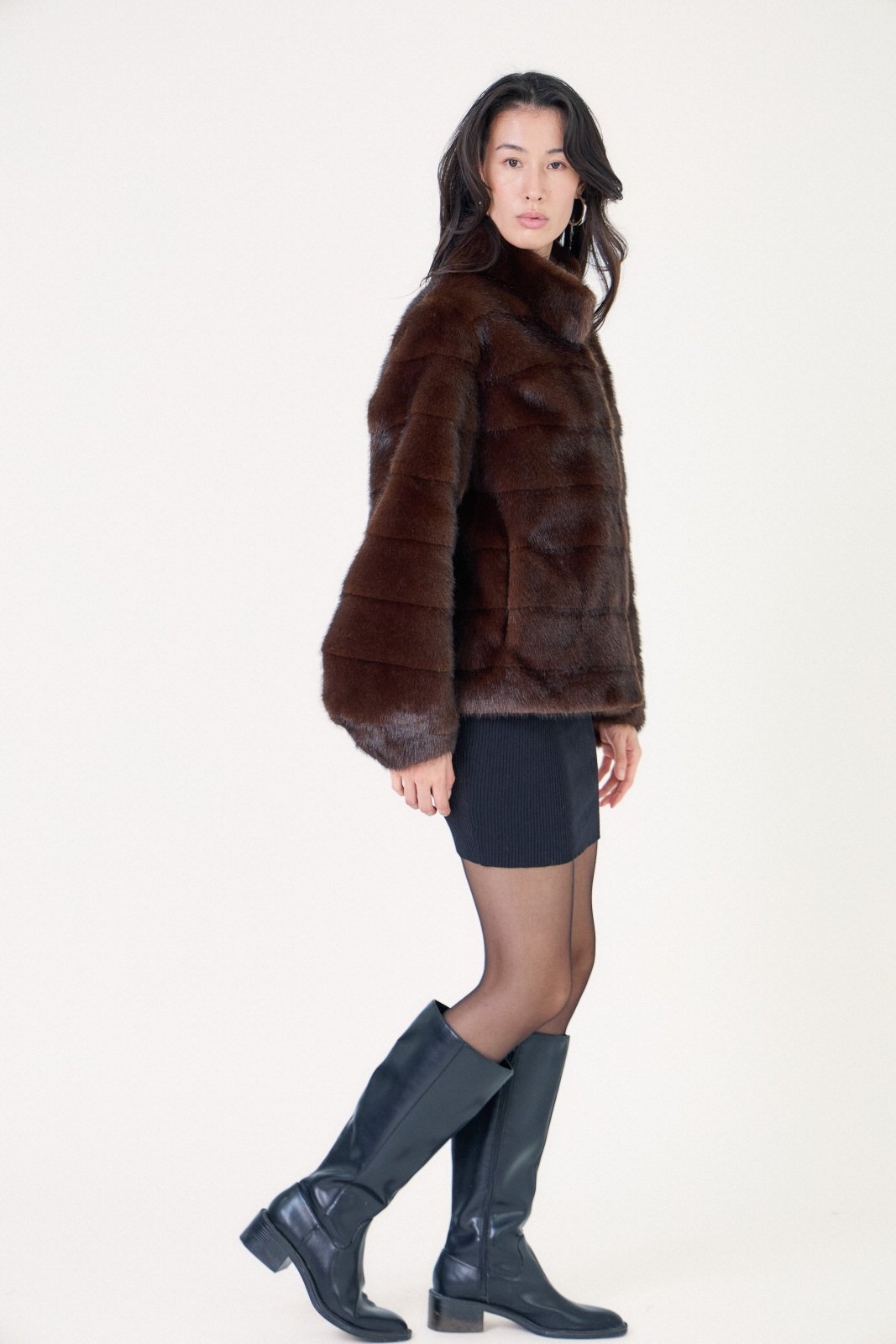 MARIGOLD - Manteau Choco - Escandelle (Vue de profil droit)
#couleur_choco