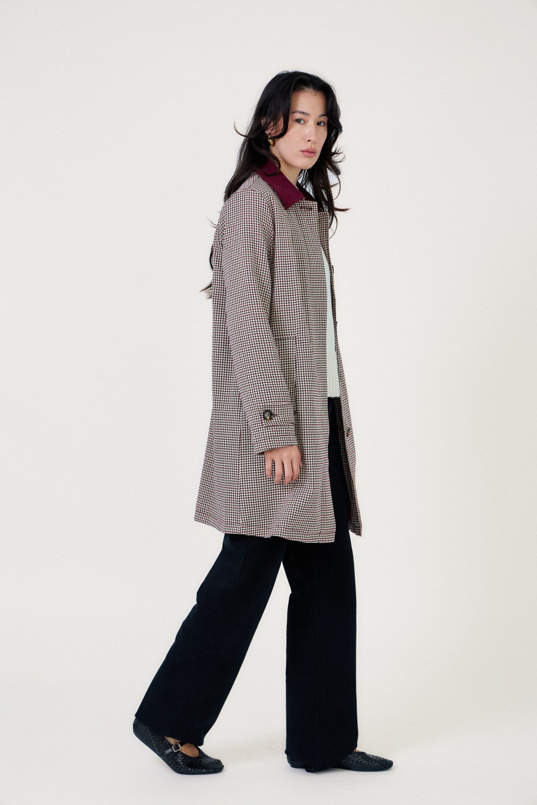 AZURA - Trench Bordeaux - Escandelle (Vue de profil droit)
#couleur_bordeaux