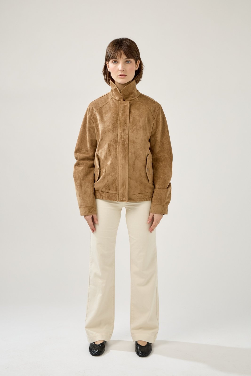 ROSERA - Veste Camel - Escandelle (Vue de face - silhouette entière) 
#couleur_camel