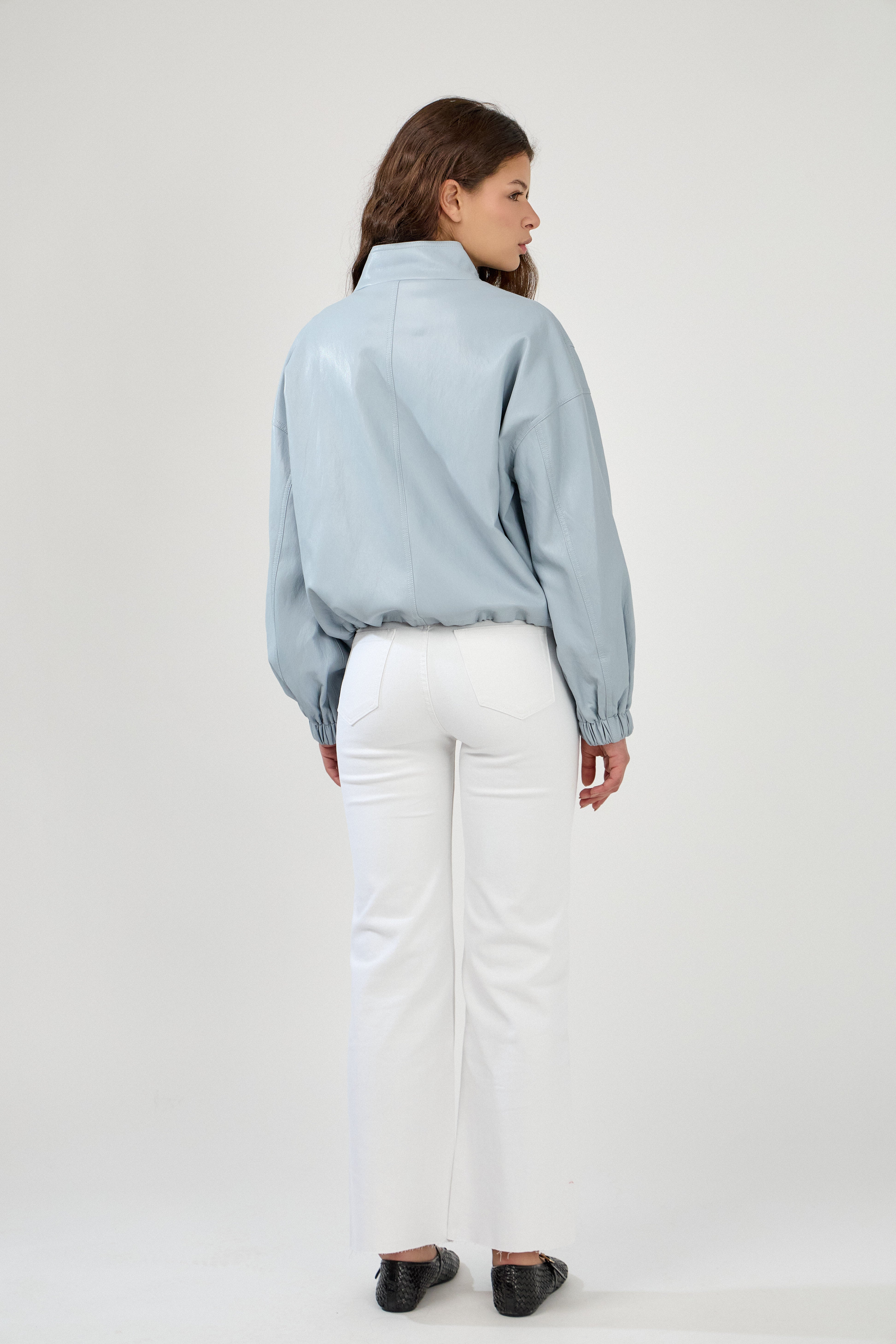 veste courte en similicuir couleur ciel femme modèle ASTRINA à pressions Escandelle
#couleur_ciel