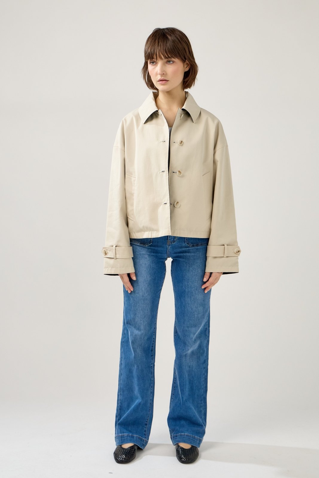 MARINEL - Veste Beige - Escandelle (Vue de face - silhouette entière) 
#couleur_beige