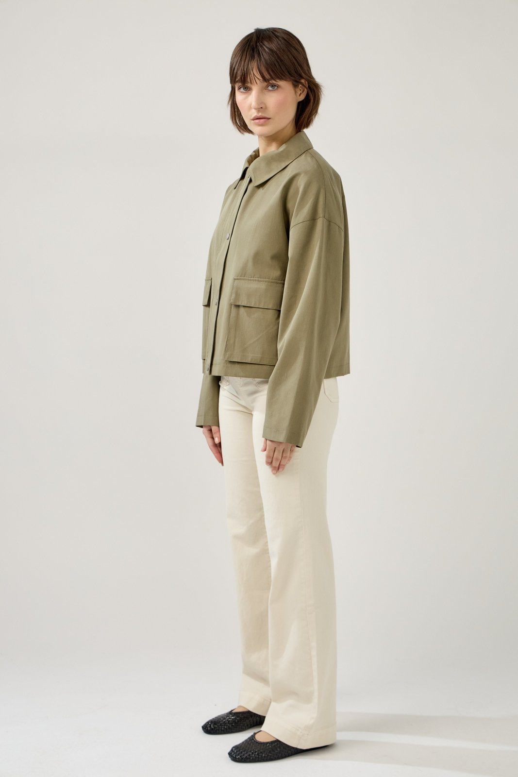 NERISSA - Veste Kaki - Escandelle (Vue de profil gauche) 
#couleur_kaki