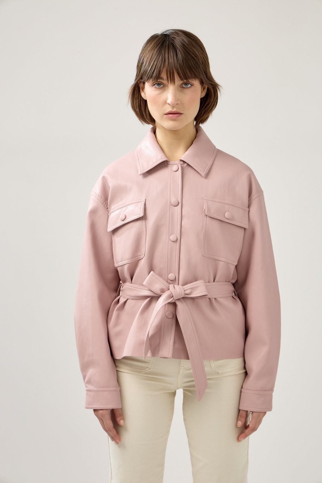 ILORIA - Veste Rose - Escandelle (Vue de face - portrait) 
#couleur_rose