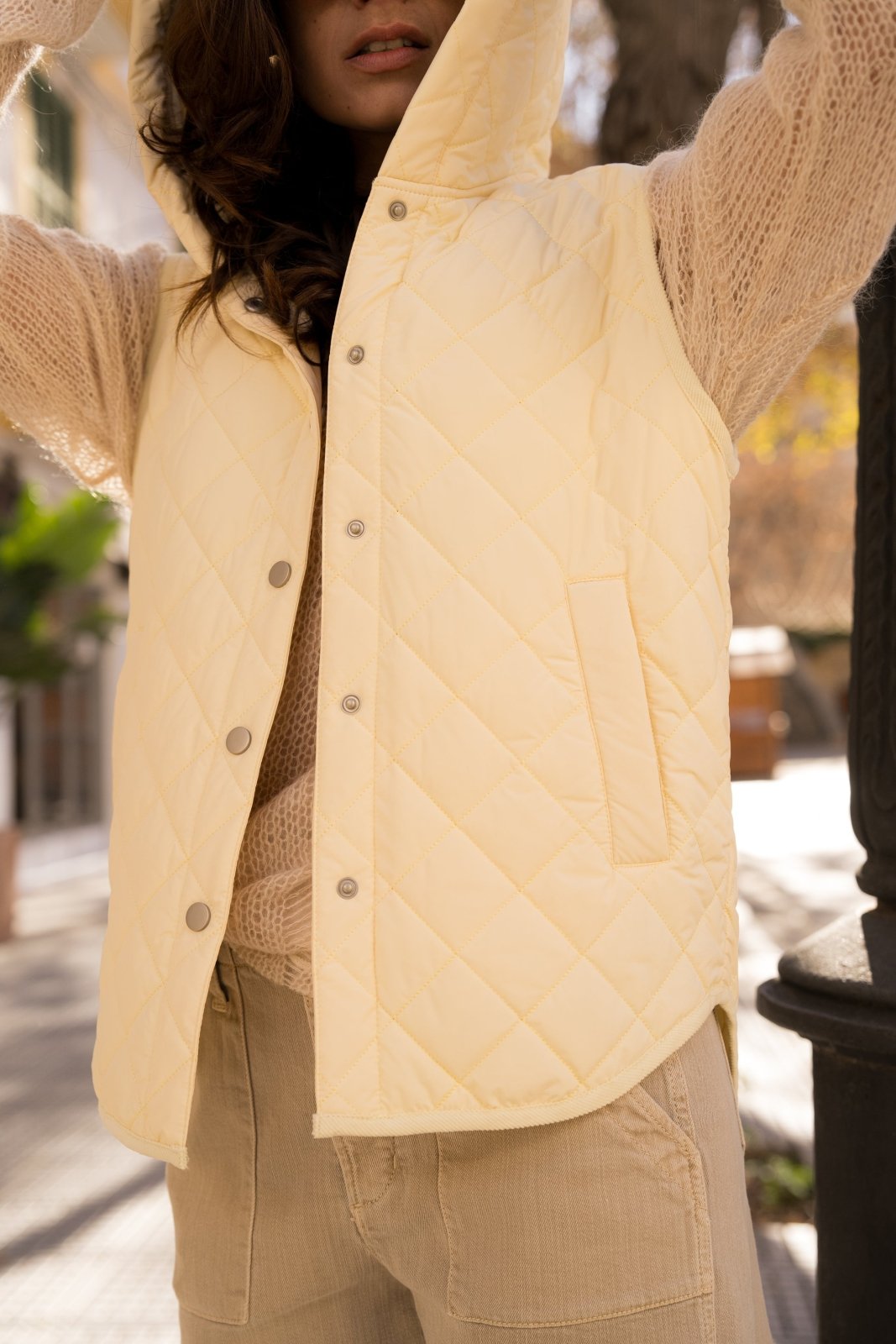 VARESSA - Veste Jaune - Escandelle (Gros plan sur les détails et matières)
#couleur_jaune