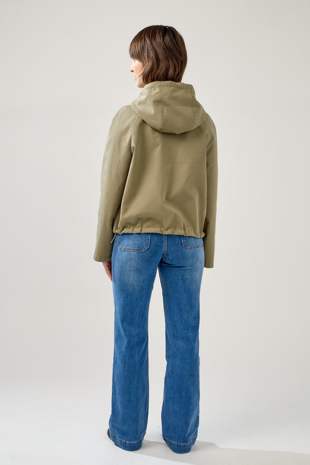 ELUNIA - Parka Kaki - Escandelle (Vue de dos)
#couleur_kaki