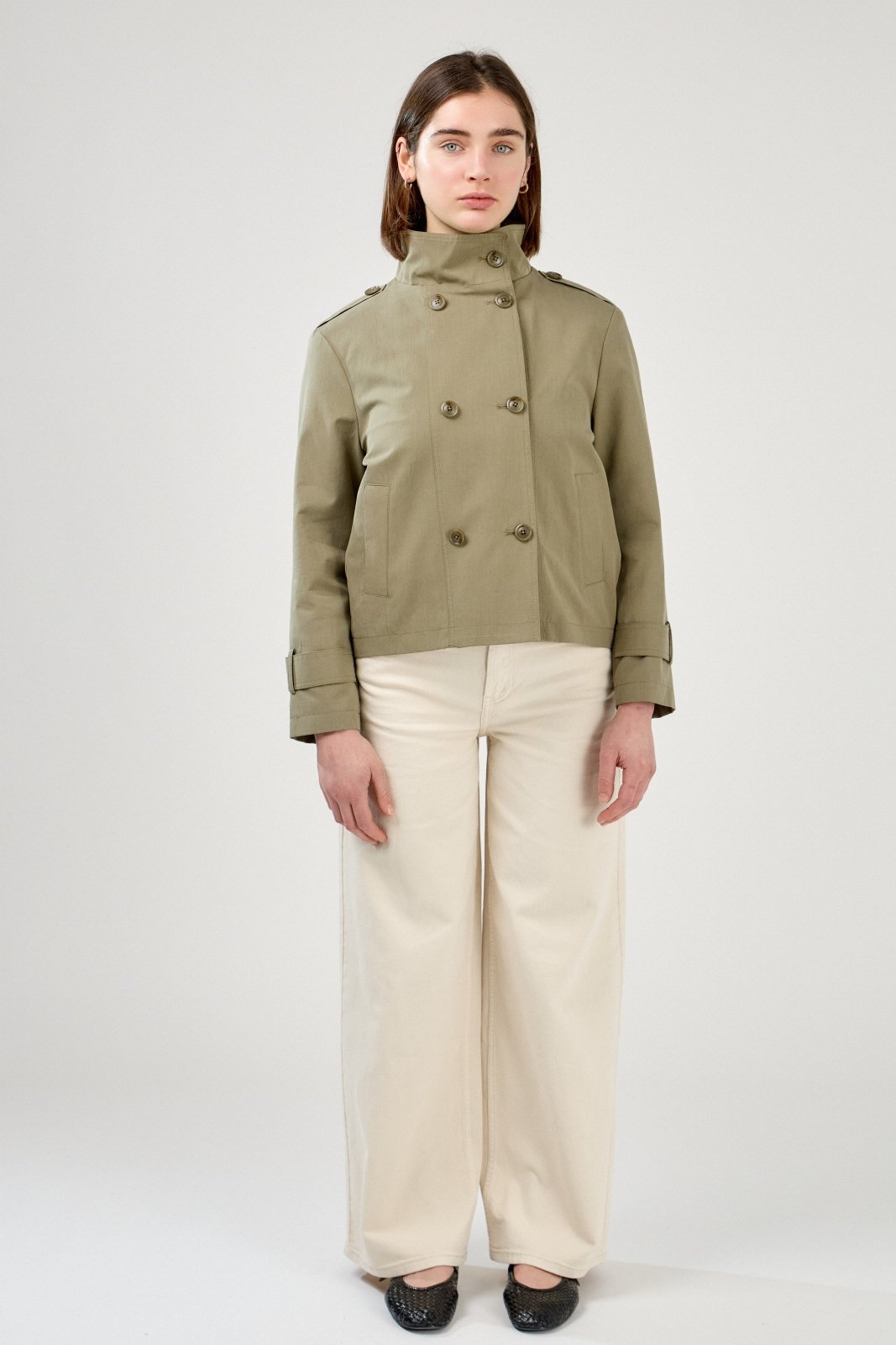 LYNARA - Veste Kaki - Escandelle (vue de face - silhouette entière)
#couleur_kaki