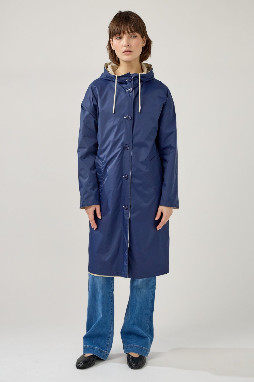 MIRELLE - Parka Beige - Escandelle  (Vue de face - silhouette entière - côté réversible imperméable) 
#couleur_beige