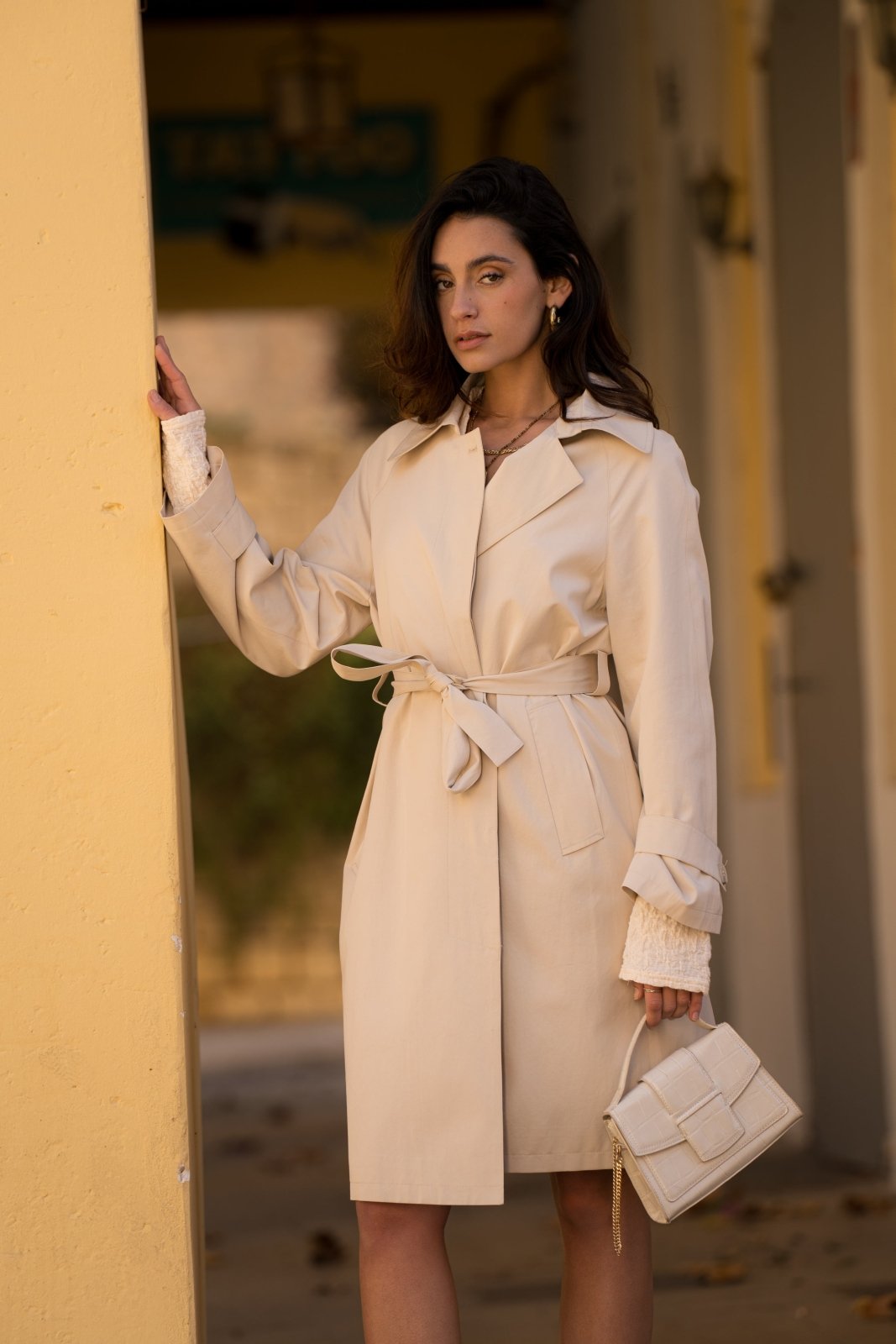 AMALIA - Trench Beige - Escandelle (Vue de face - portrait) 
#couleur_beige