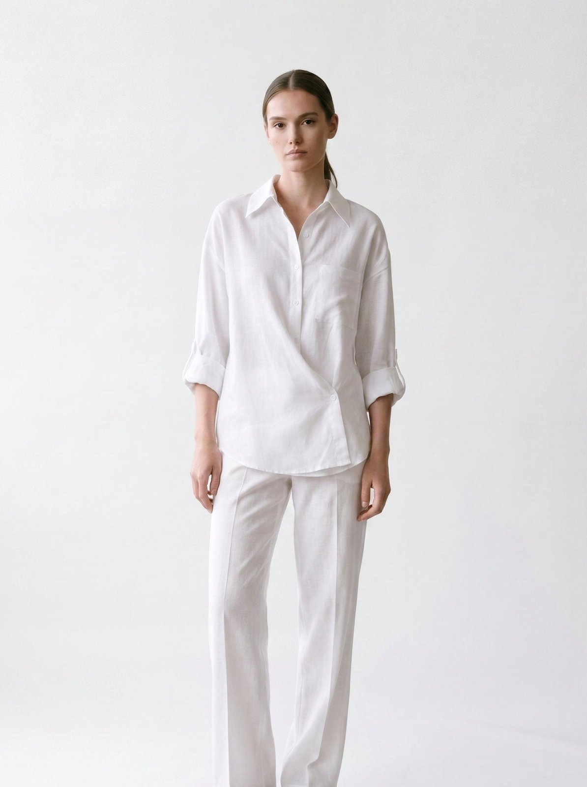 Chemise en lin - bouton côté pour style asymétrique - boutonnière - col français - EscandelleParis - Blanc - Devant
#couleur_blanc