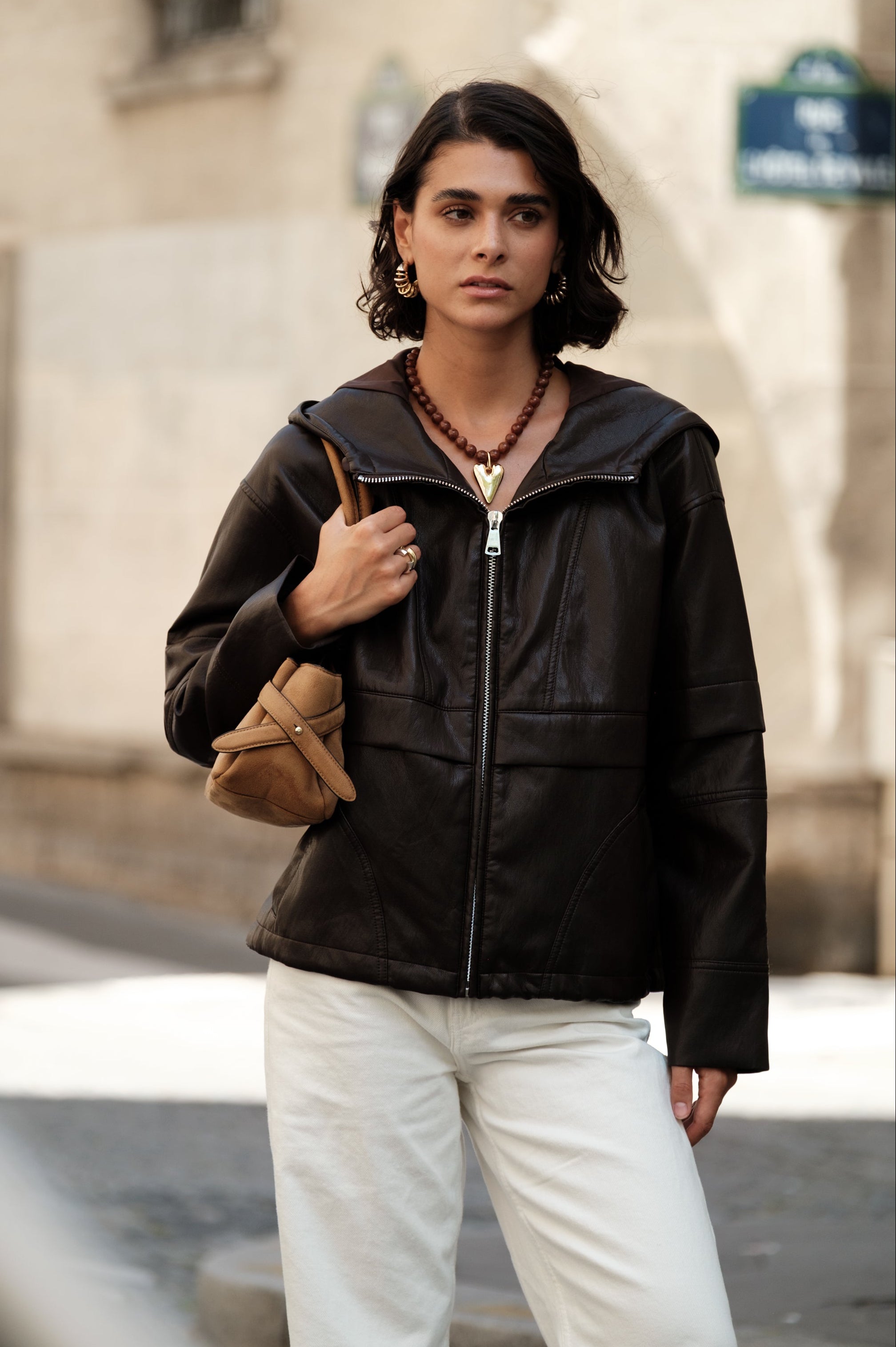 MARCELINE blouson court similicuir capuche zippé lien serrage choco femme - Escandelle Paris (silhouette entière)
#couleur_choco