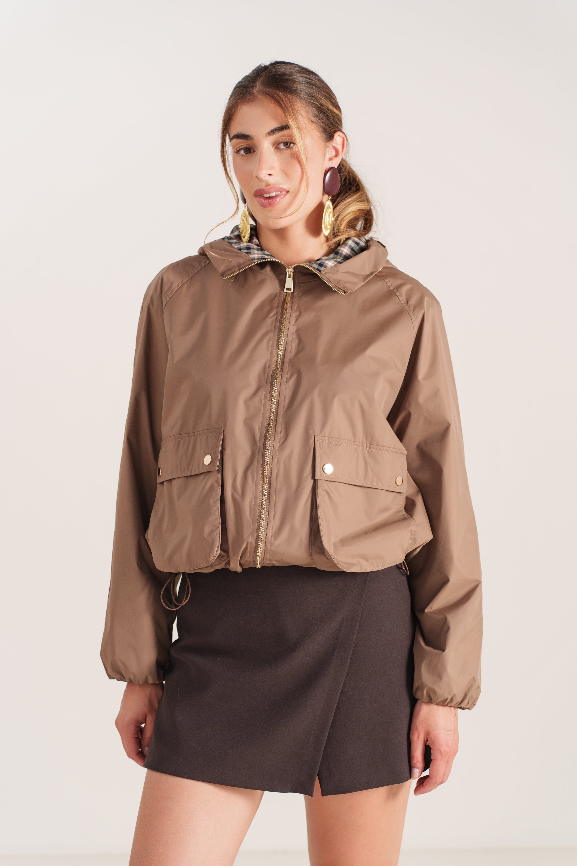AMARAS blouson court bomber imperméable doublure carreaux choco femme - Escandelle Paris (portrait)
#couleur_choco
