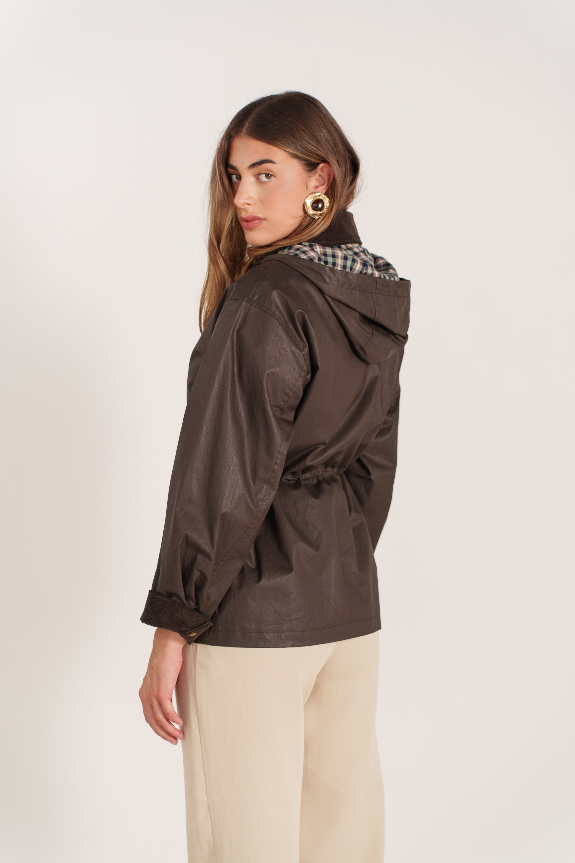 ELODIE veste mi-longue velours bi-matière capuche choco femme - Escandelle Paris (dos)
#couleur_choco
