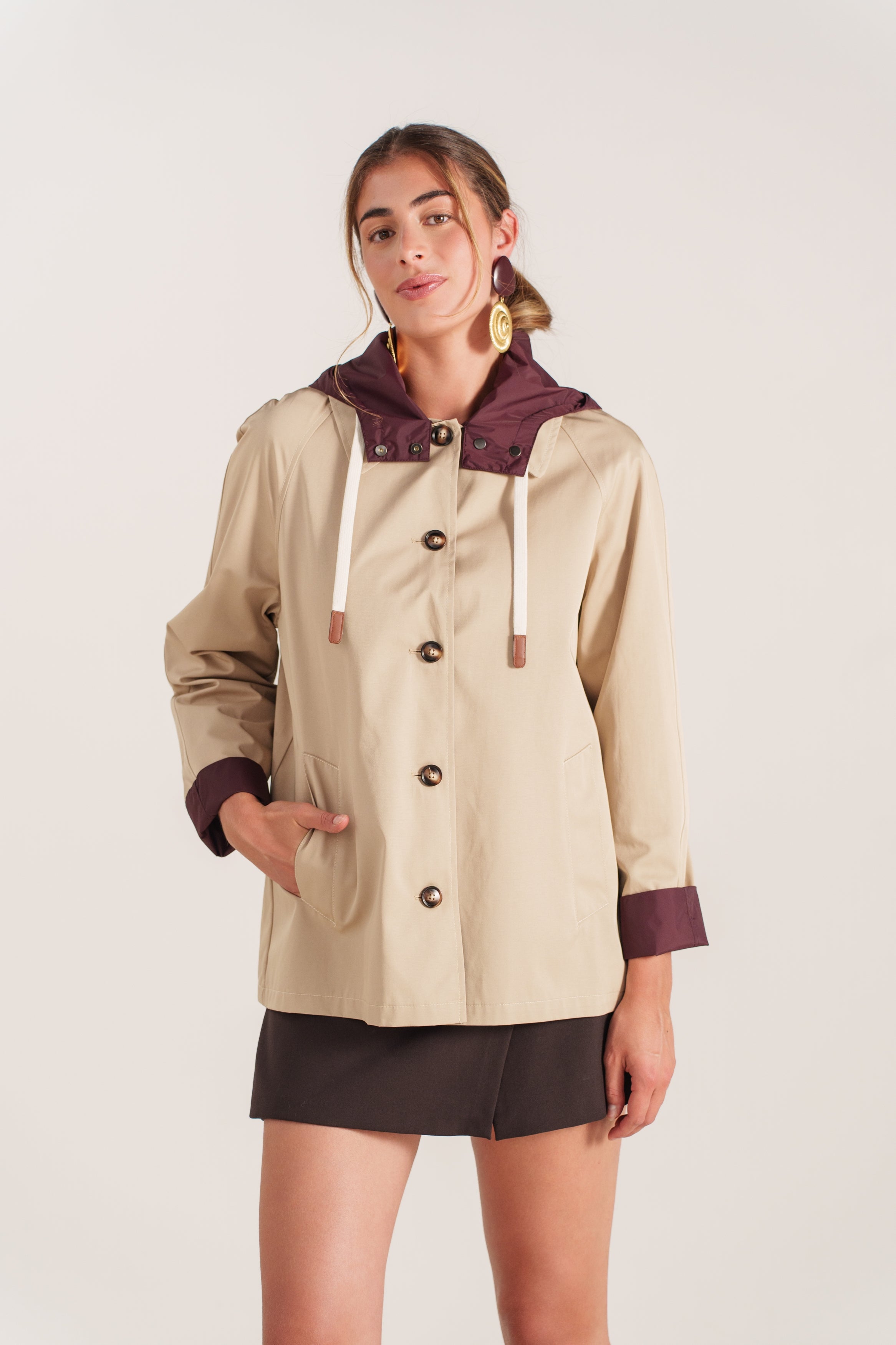 MARCELLIA parka mi-longue déperlante réversible capuche boutonnée bordeaux femme - Escandelle Paris (portrait)
#couleur_bordeaux
