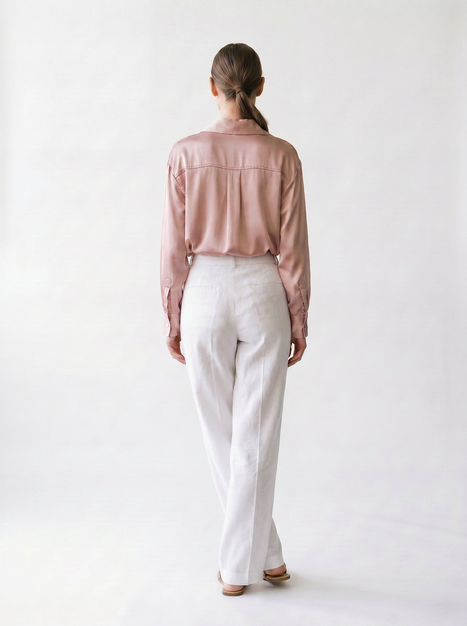 Chemise satin - boutonnière -manches ajustables - col français - EscandelleParis - rose - Dos
#couleur_rose