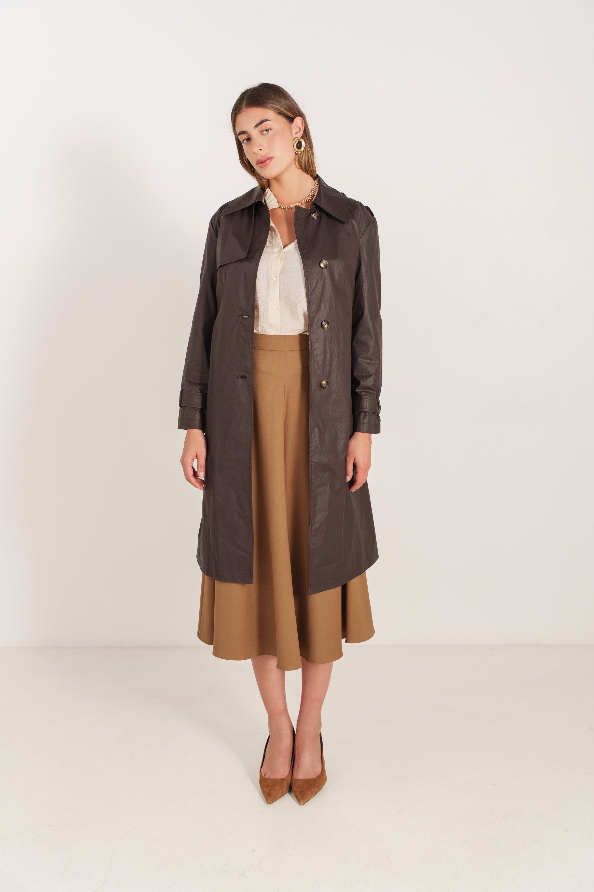 SYLVANA trench long similicuir ceinturé col chemise choco femme - Escandelle Paris (silhouette entière)
#couleur_choco