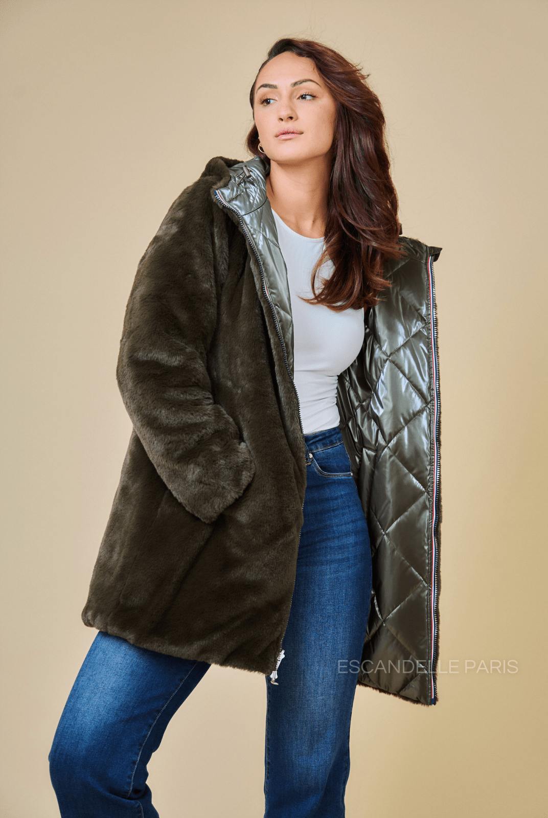 GEMMA - Parka Kaki Métallisé - Escandelle (Vue de face - portrait - côté réversible fourrée) 
#couleur_kaki métallisé