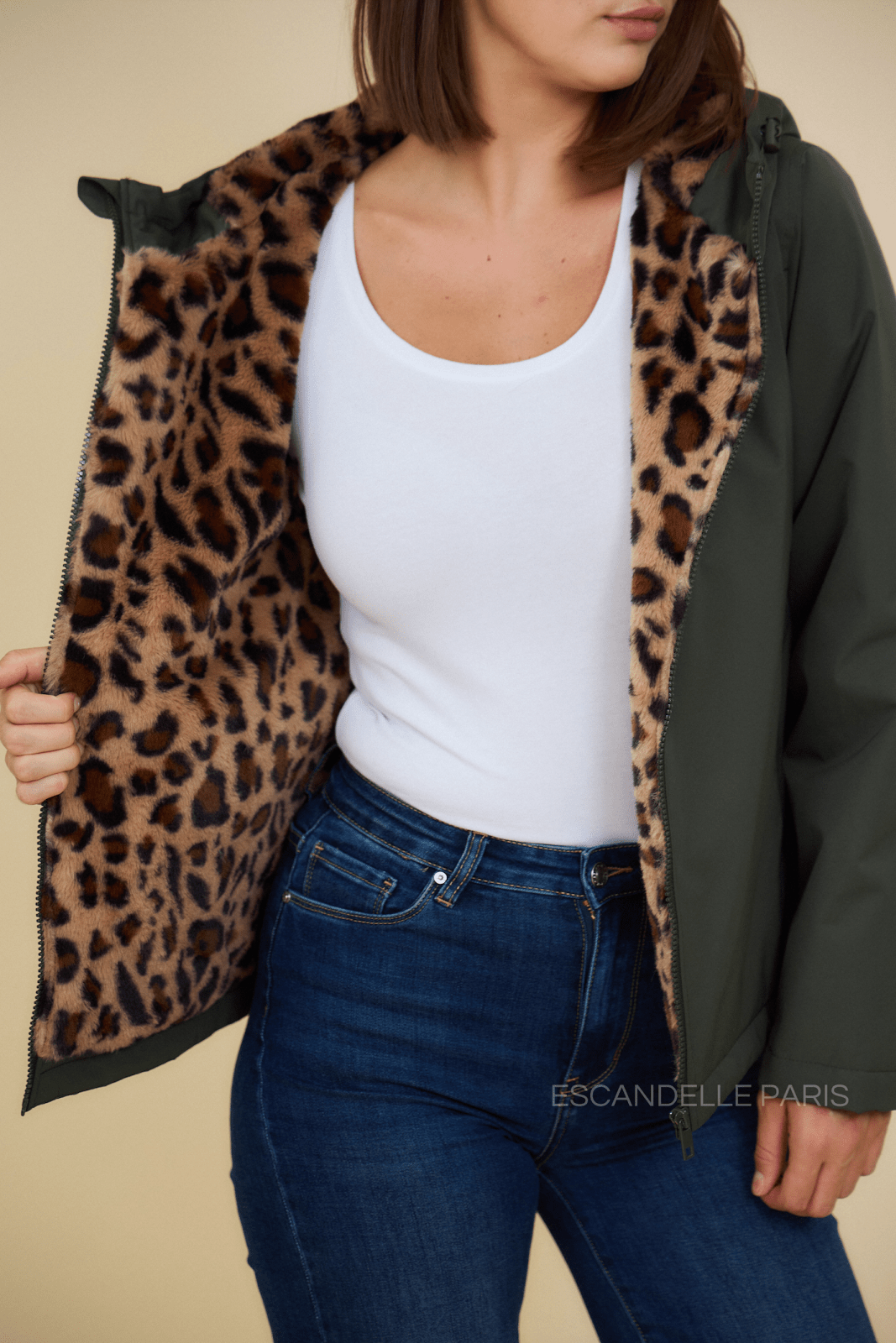 ANAÉ - Parka Kaki - Escandelle (Gros plan sur les détails et matières)
#couleur_kaki