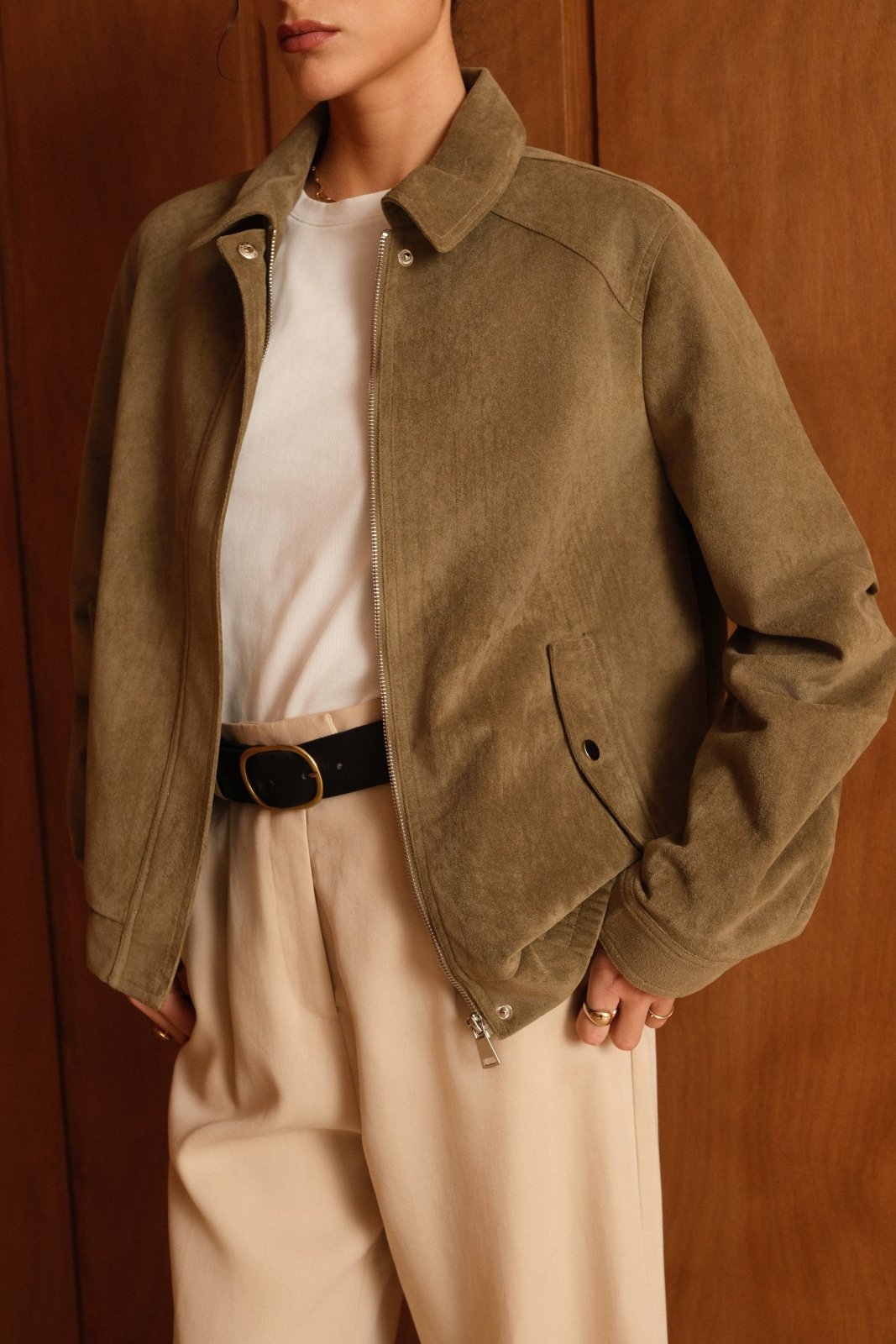 ROSERA - Veste Kaki - Escandelle (Gros plan sur les détails et matières)
#couleur_kaki