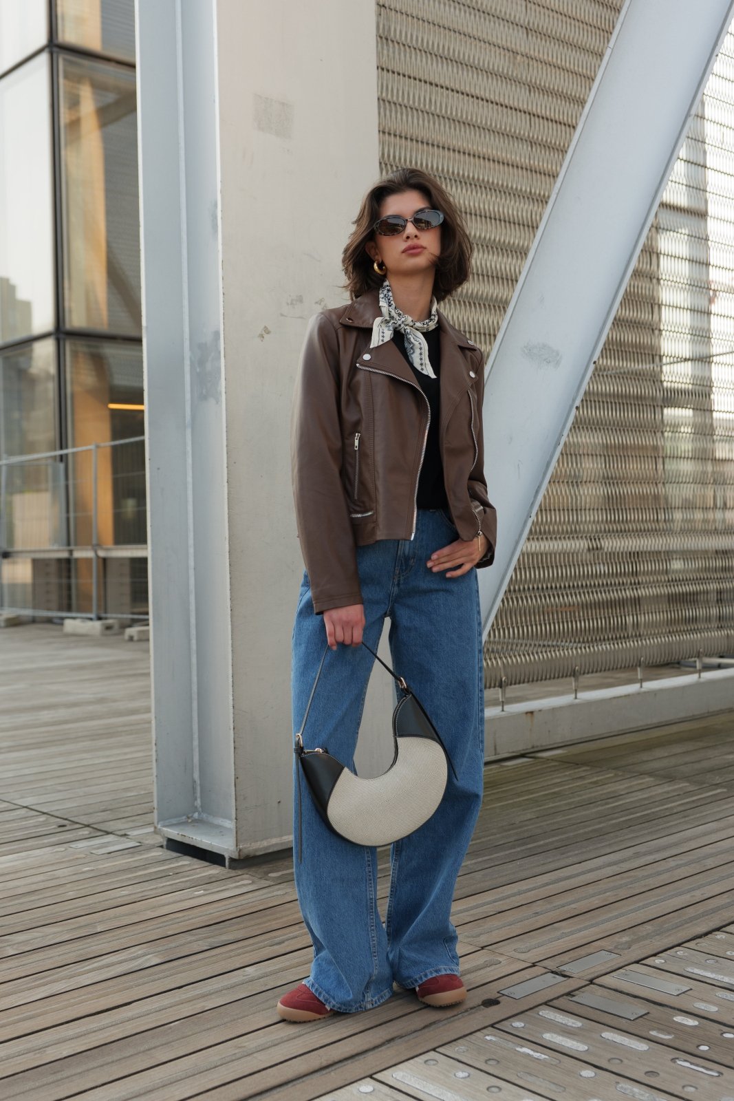 POEMA - Veste Choco - Escandelle (Vue de face - silhouette entière) 
#couleur_choco