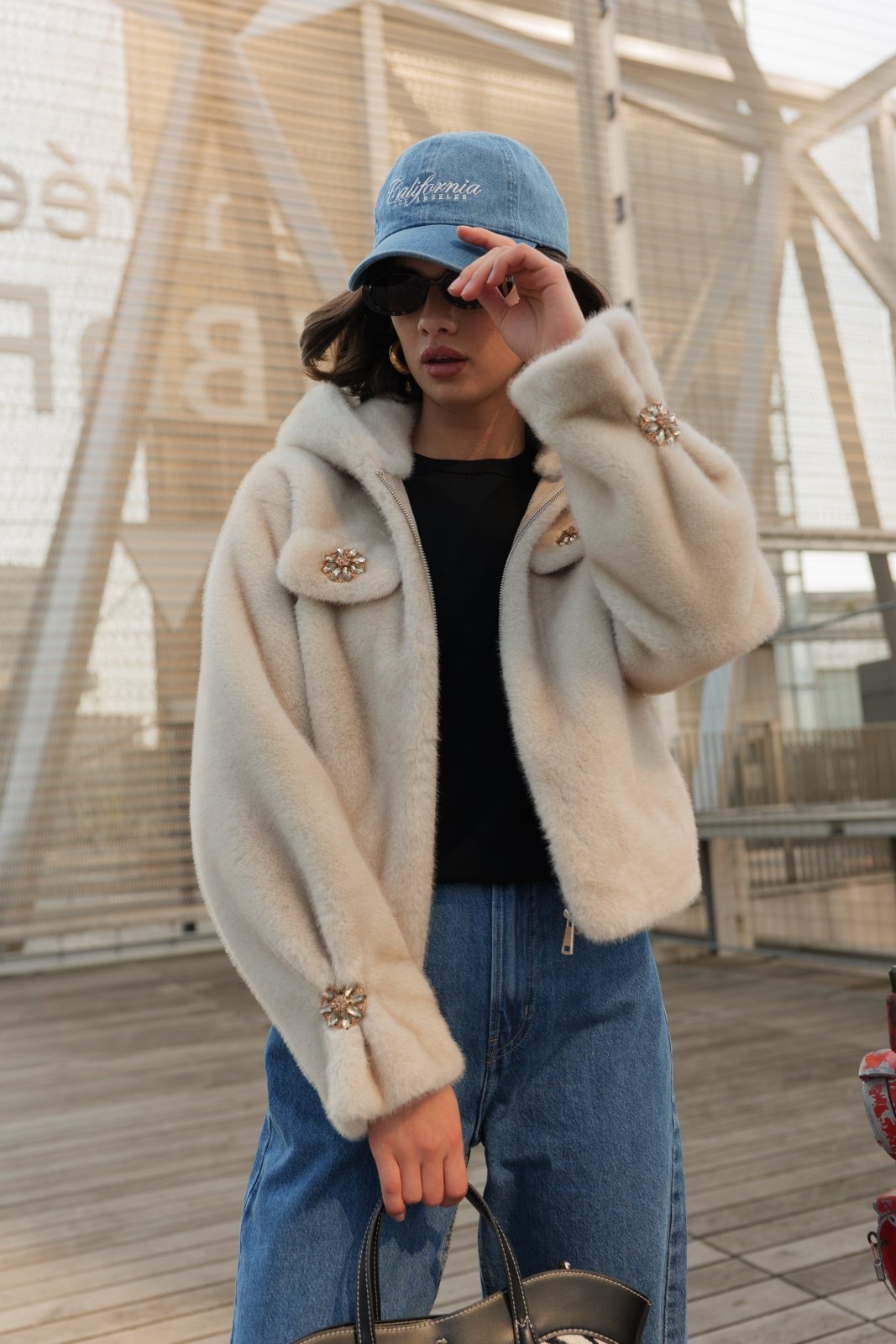 ZARIAH - Manteau Écru - Escandelle (Vue de face - portrait) 
#couleur_écru