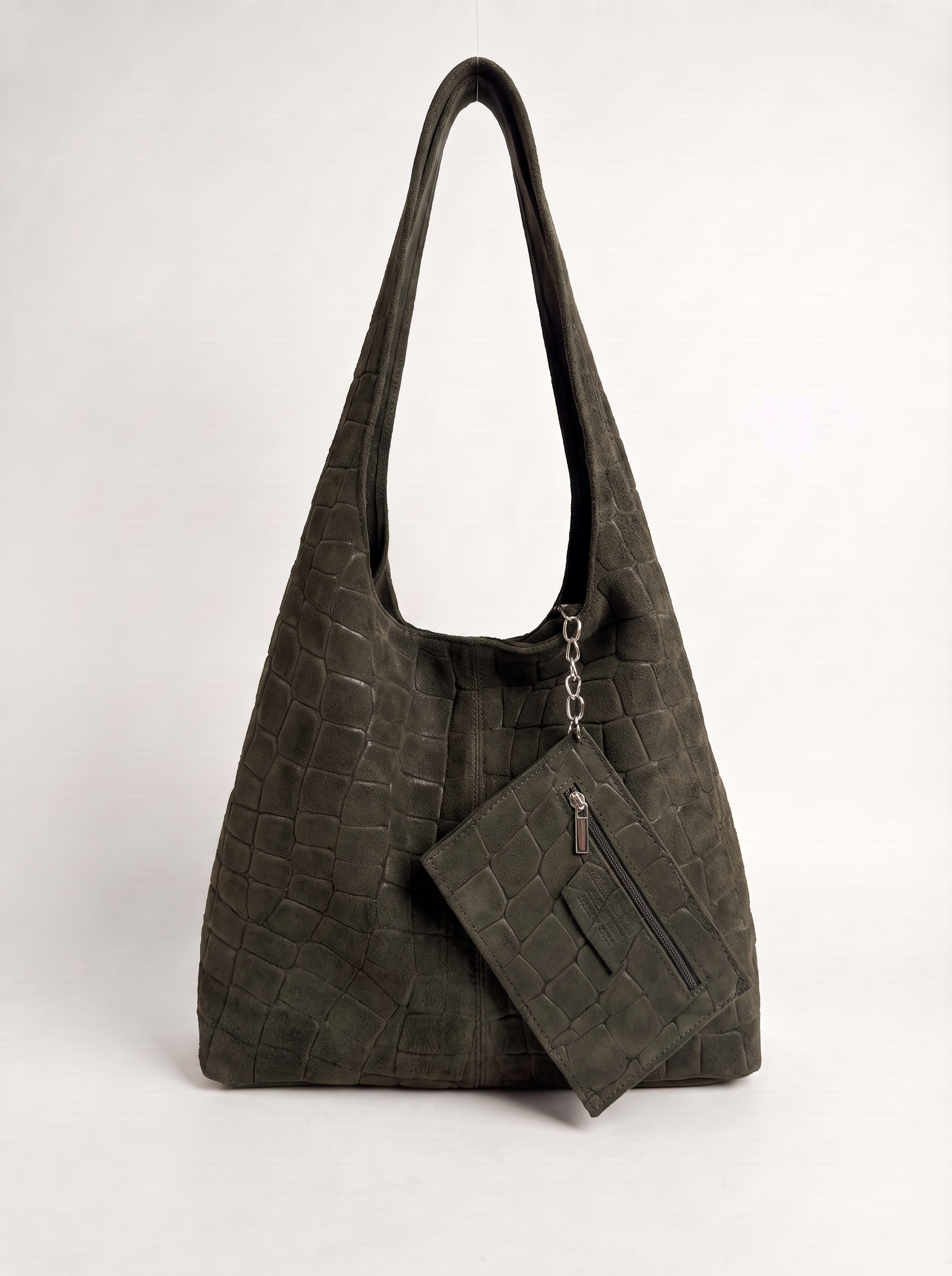 CLARA sac hobo cuir suédé gaufré croco porté épaule kaki femme - Escandelle Paris (face avec accessoire)
#couleur_kaki