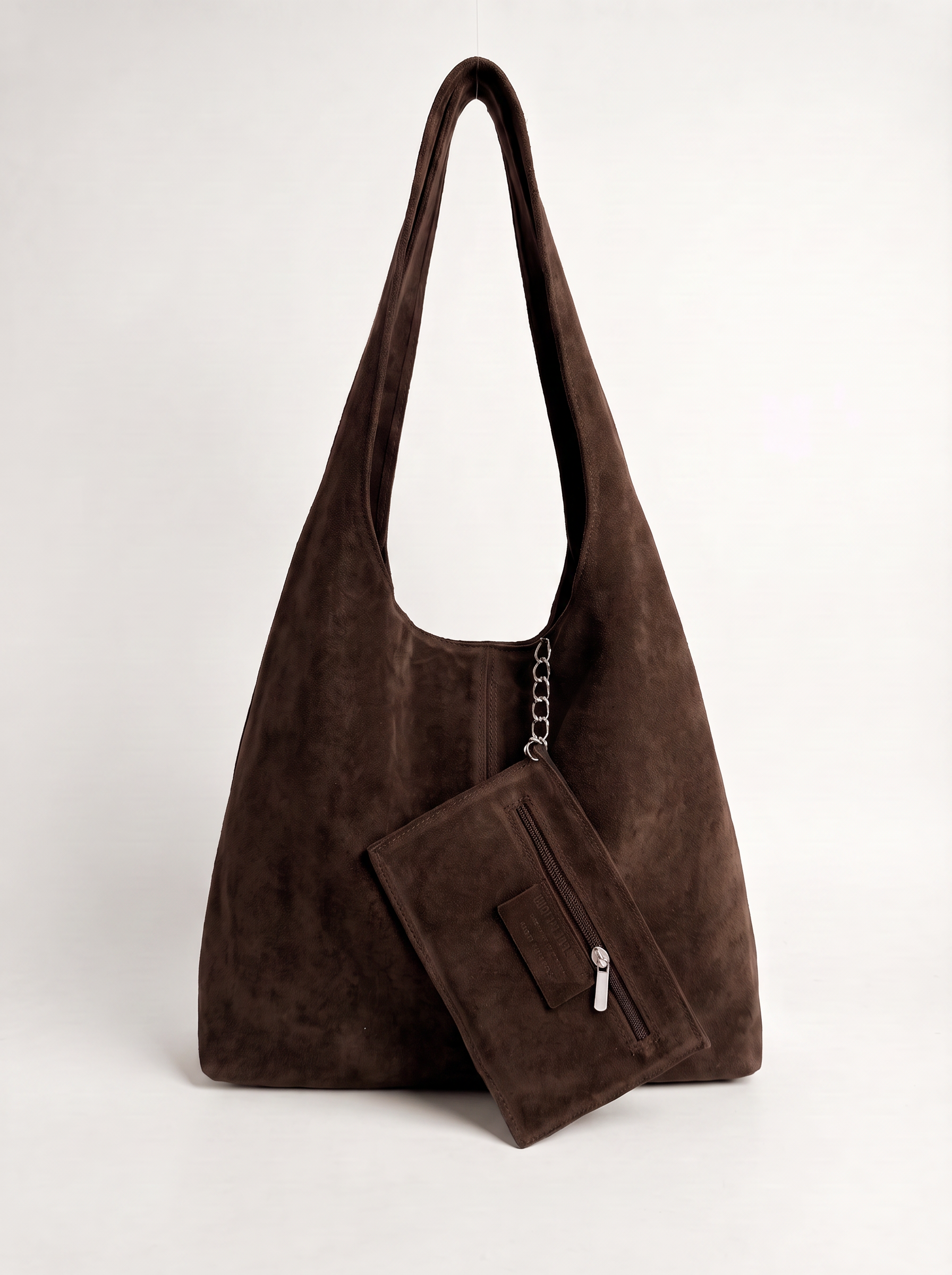 MEILI sac hobo cuir suédé porté épaule choco femme - Escandelle Paris (silhouette entière)
#couleur_choco